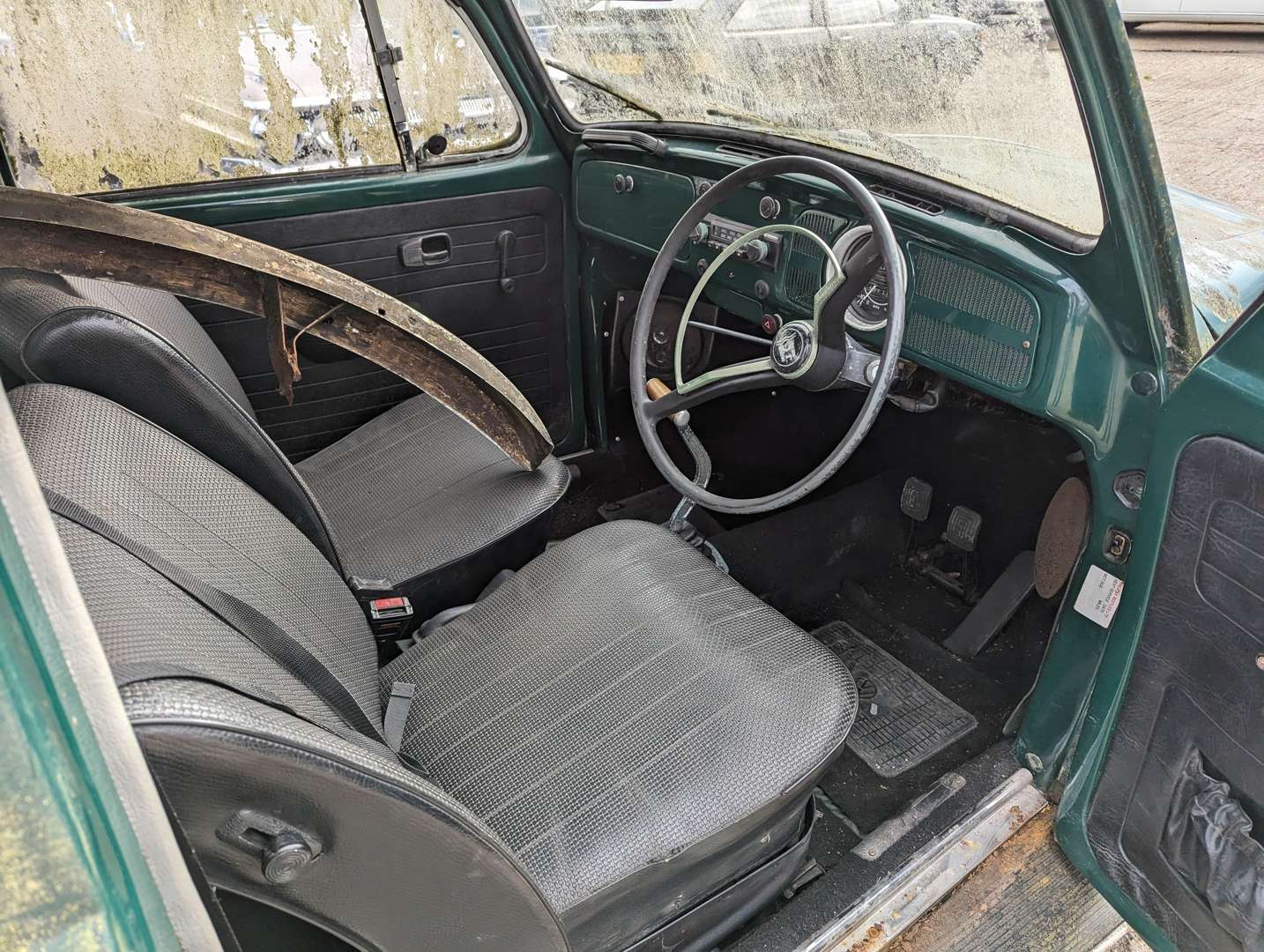 <p>1970 VW BEETLE 1300</p>