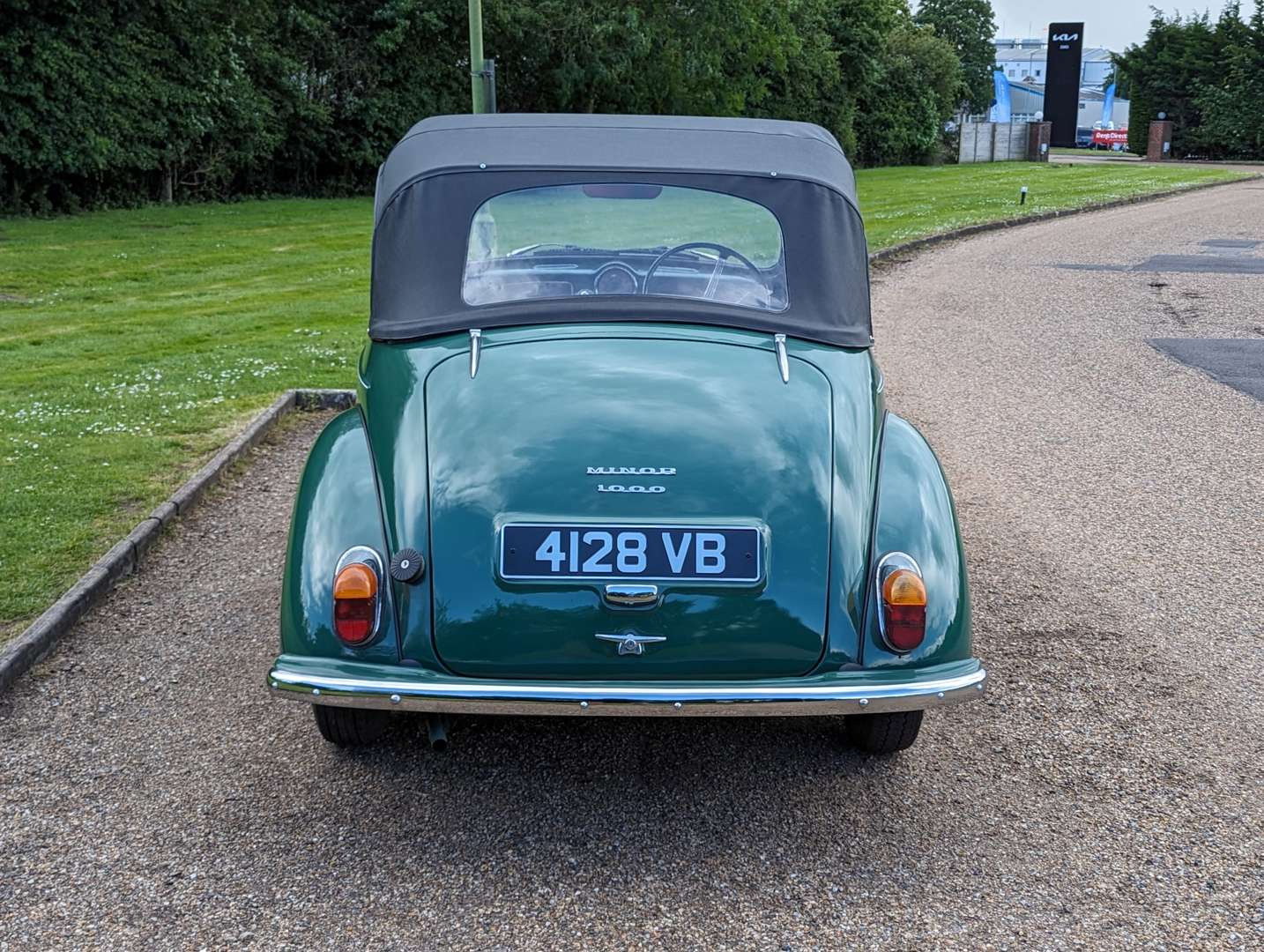 <p>1963 MORRIS MINOR 1000 CONVERTIBLE&nbsp;</p>