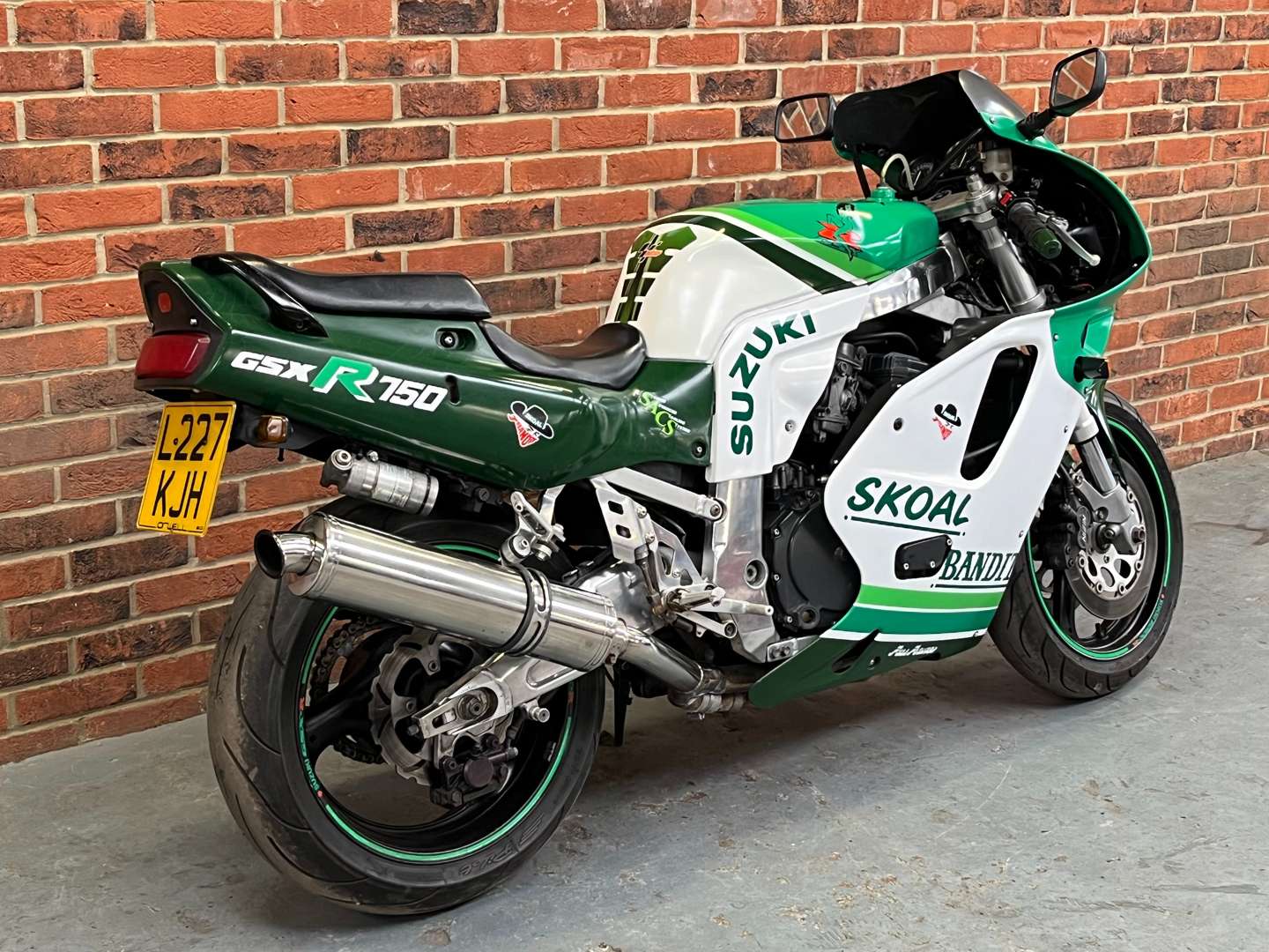 <p>1994 SUZUKI GSX-R 750 W</p>