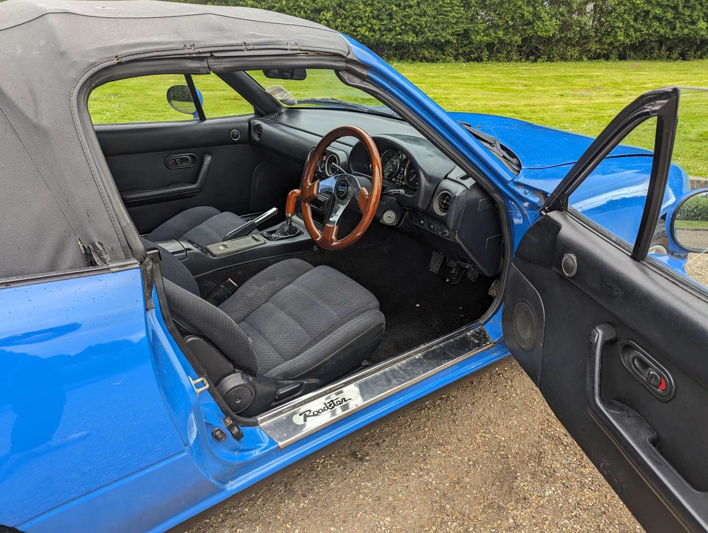 <p>1991 MAZDA MX-5</p>