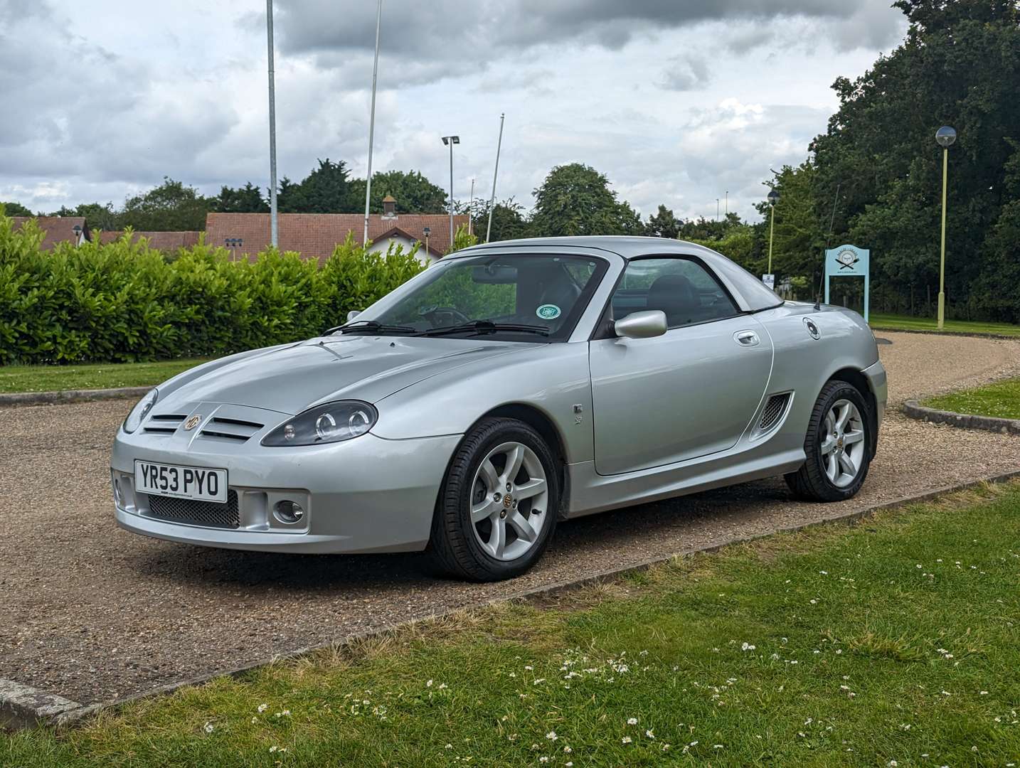 <p>2003 MG TF 18,000 MILES</p>