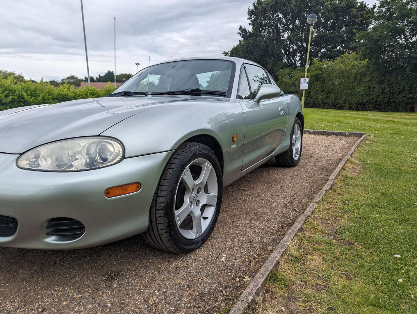 <p>2003 MAZDA MX-5 NEVADA</p>