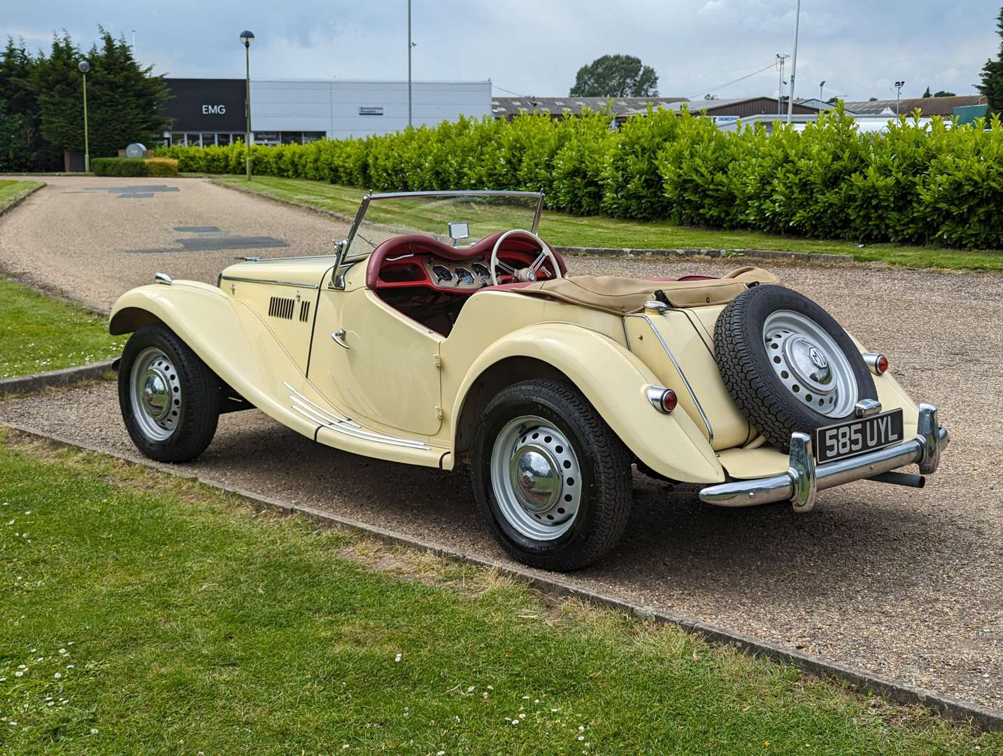 <p>1954 MG TF&nbsp;</p>