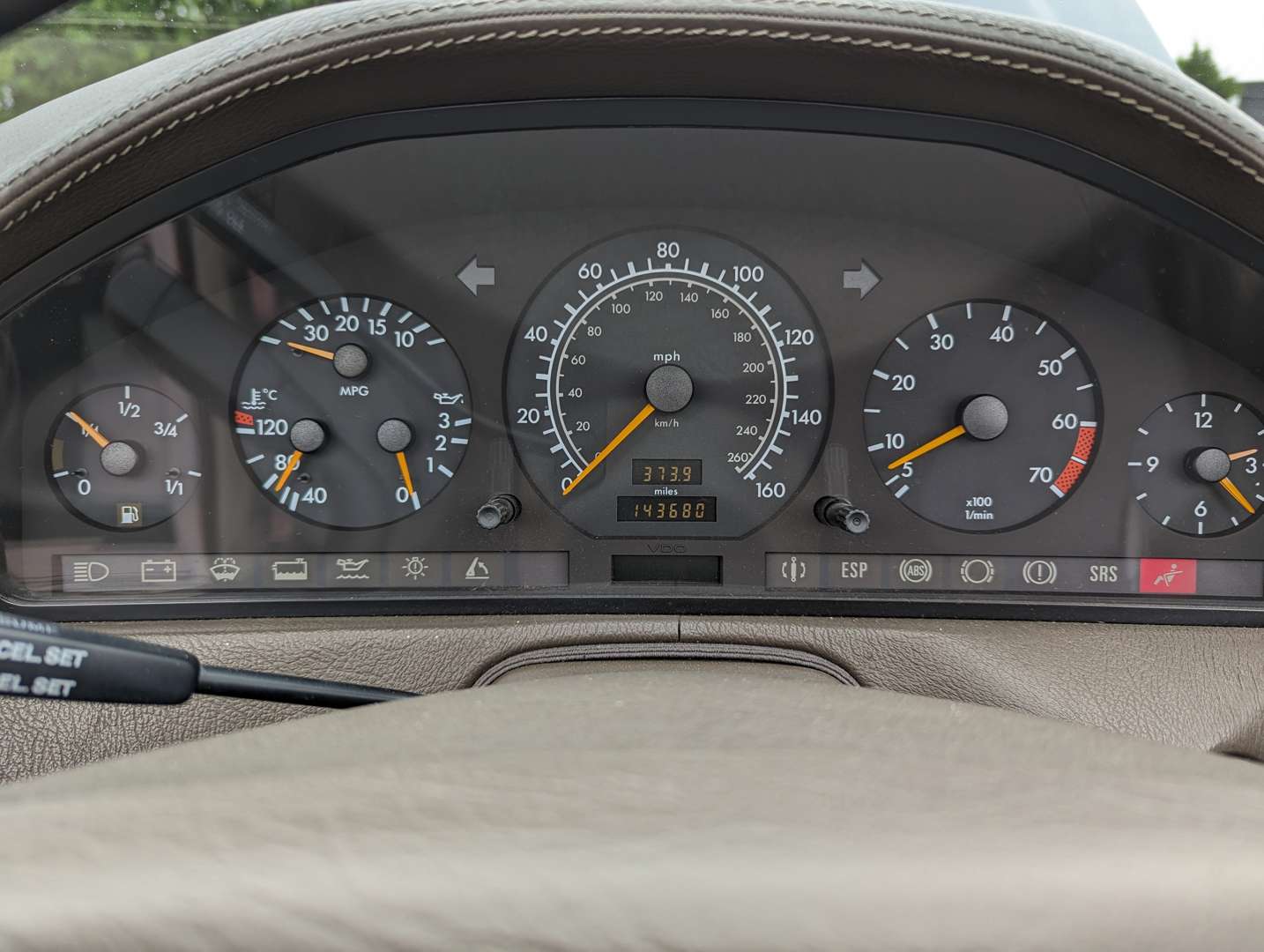 <p>1996 MERCEDES SL 600 AUTO</p>
