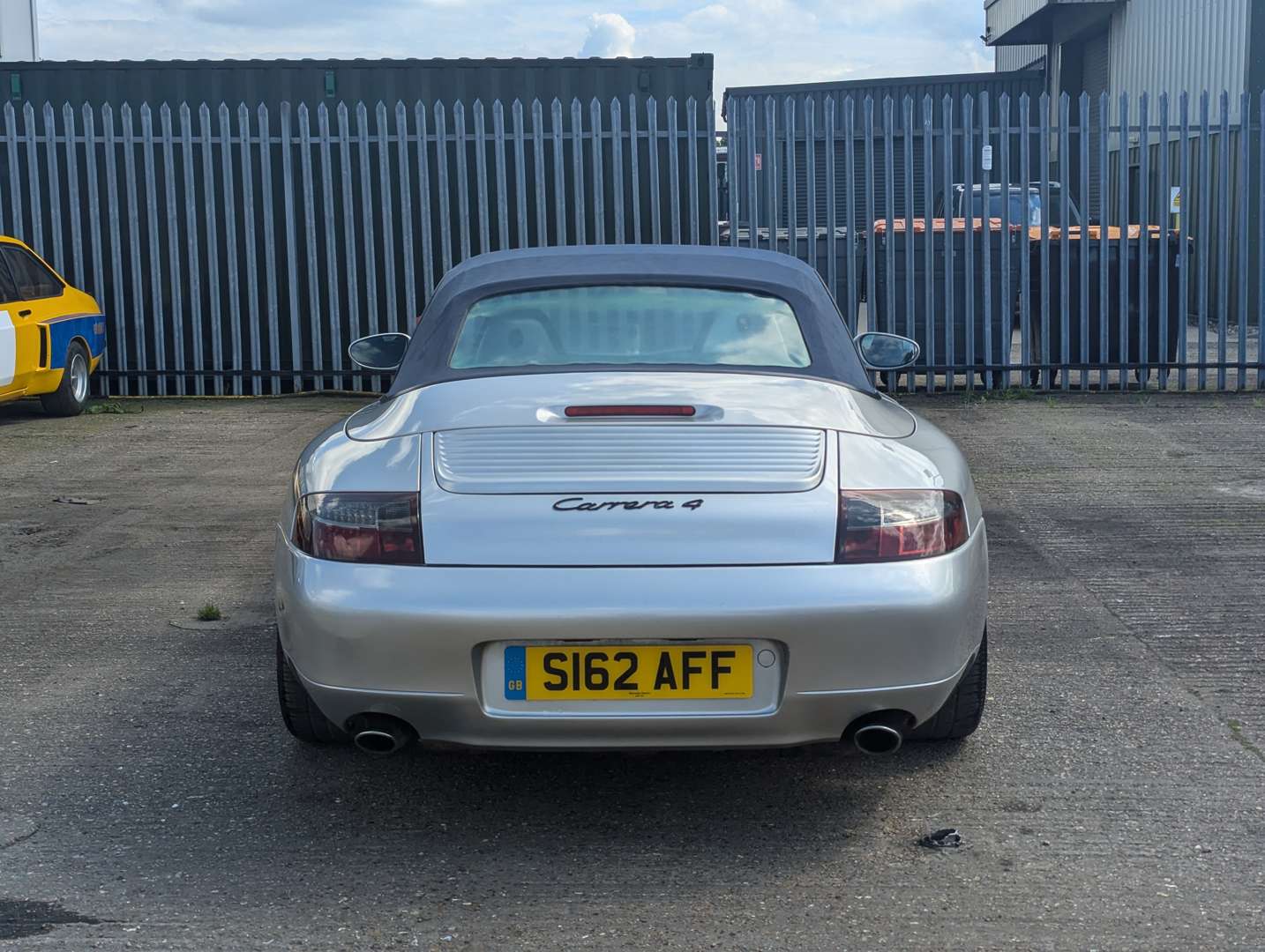 <p>1998 PORSCHE 911 CARRERA 4 3.4 TIPTRONIC S</p>