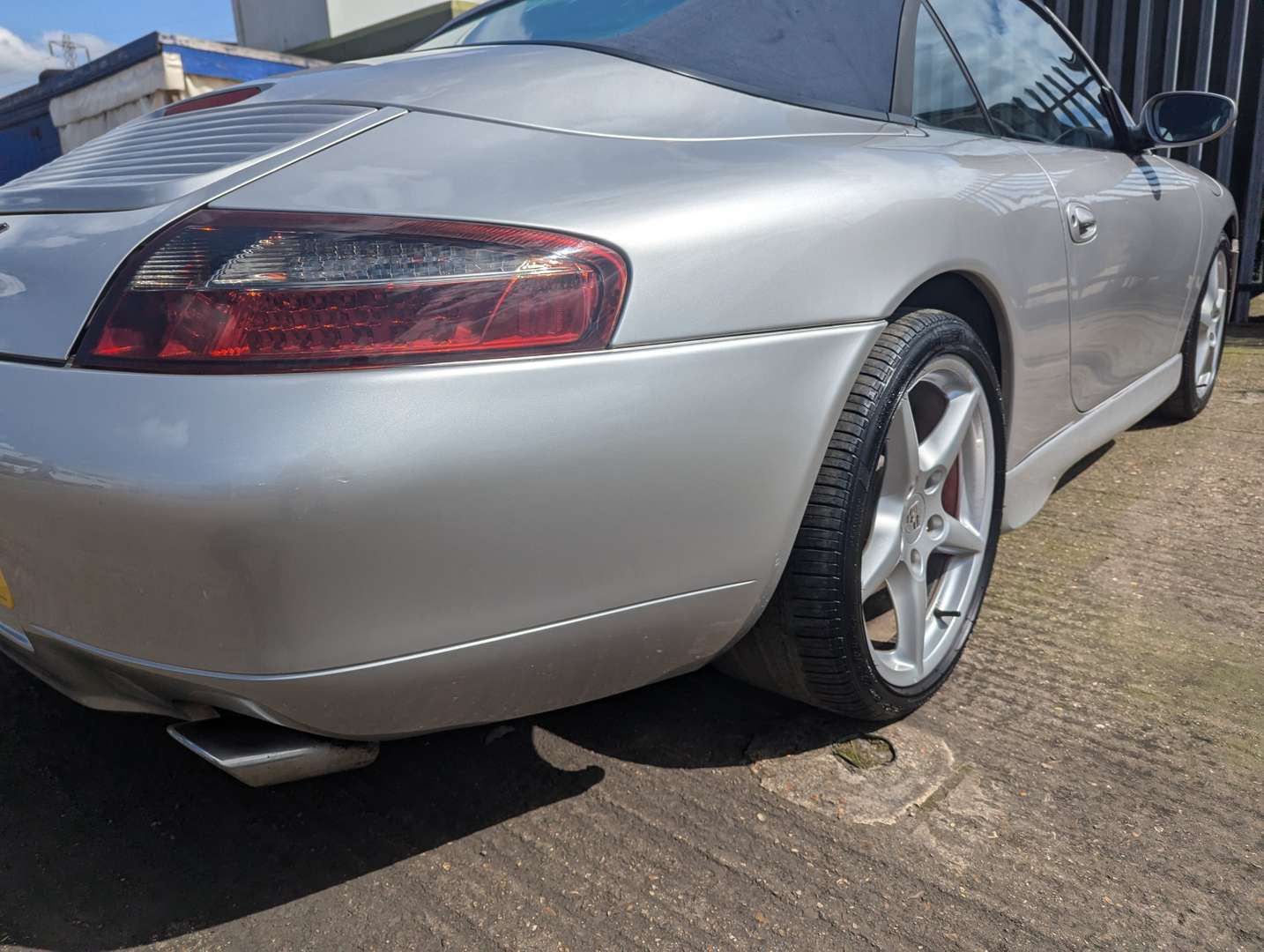 <p>1998 PORSCHE 911 CARRERA 4 3.4 TIPTRONIC S</p>