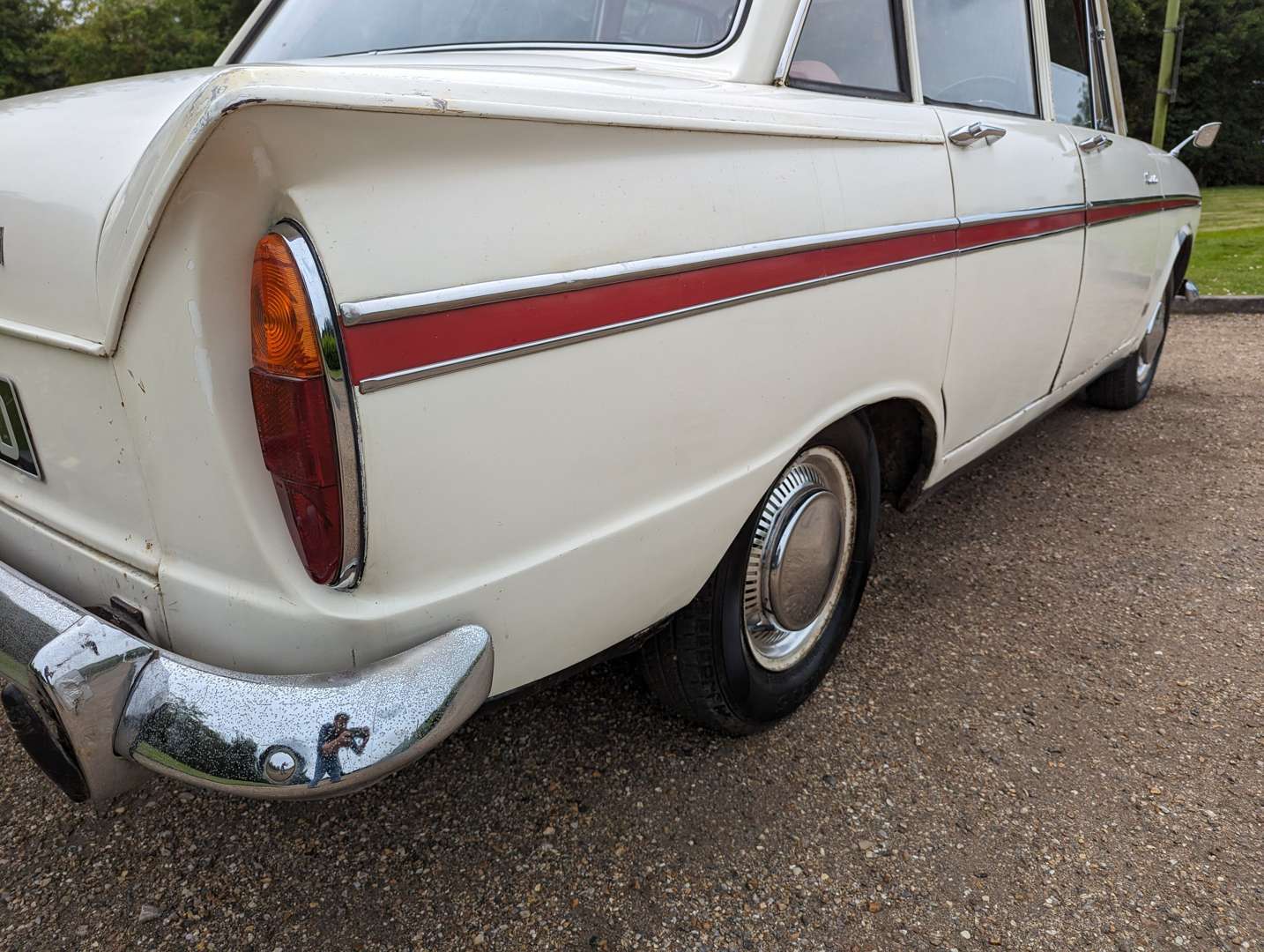 <p>1966 HILLMAN SUPER MINX&nbsp;</p>