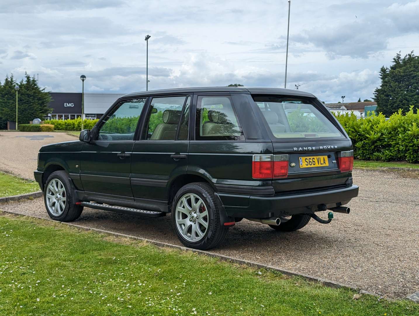 <p>1998 RANGE ROVER 4.6 HSE AUTO</p>