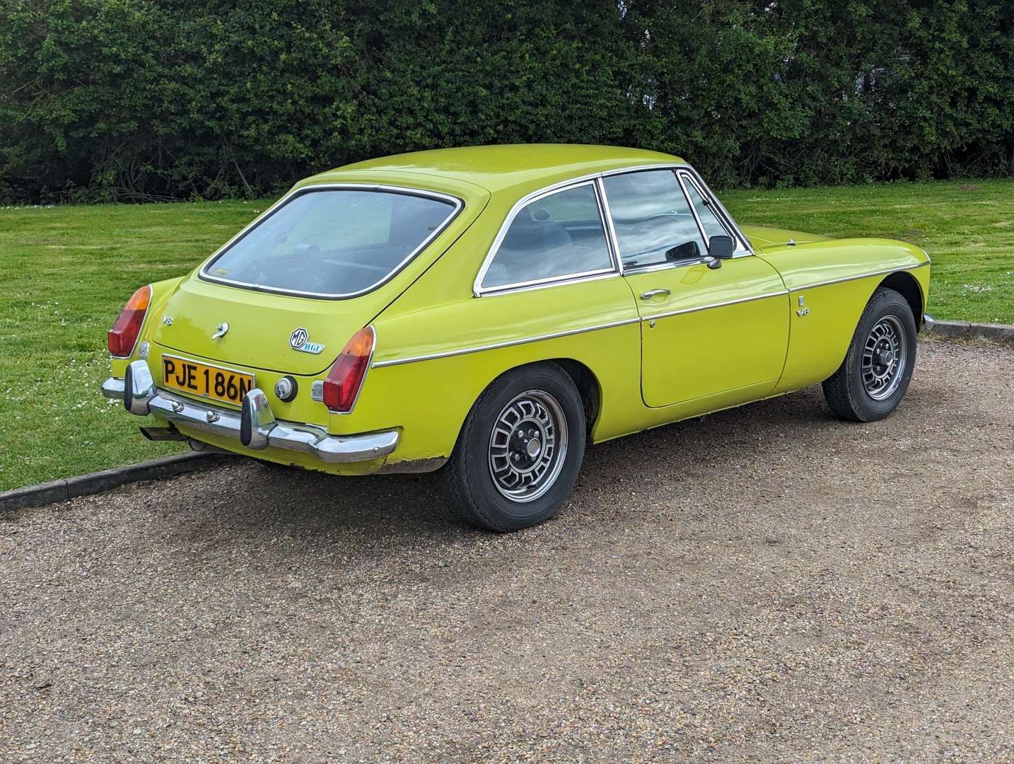 <p>1974 MG B GT V8</p>