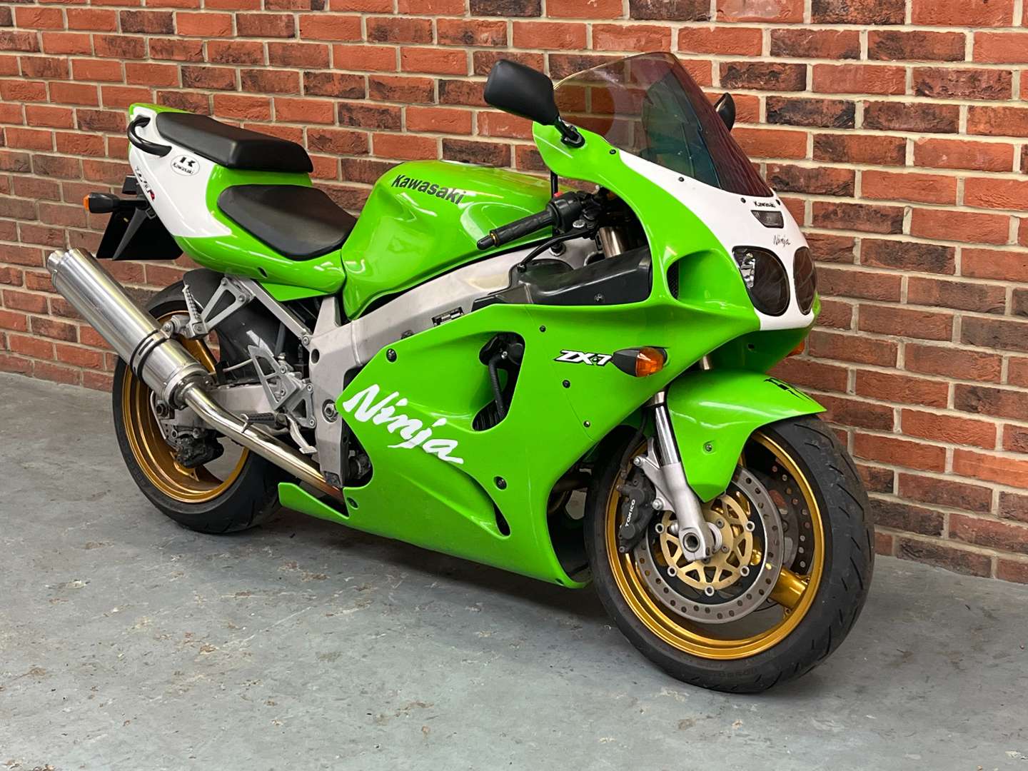 <p>1998 KAWASAKI ZX 750-P3</p>