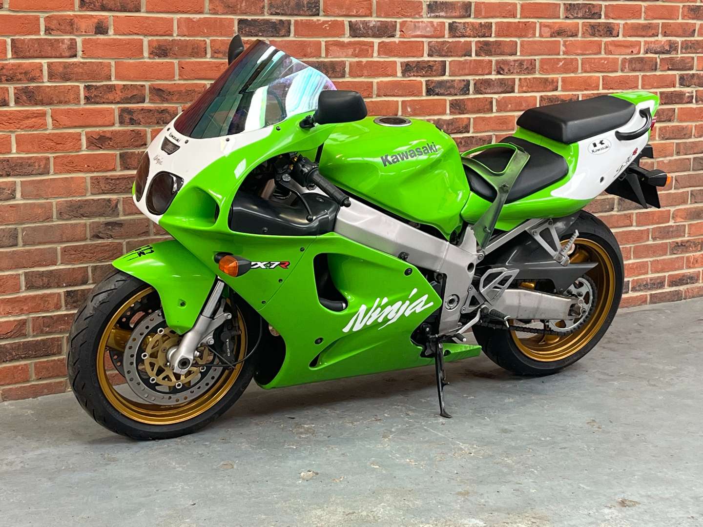 <p>1998 KAWASAKI ZX 750-P3</p>