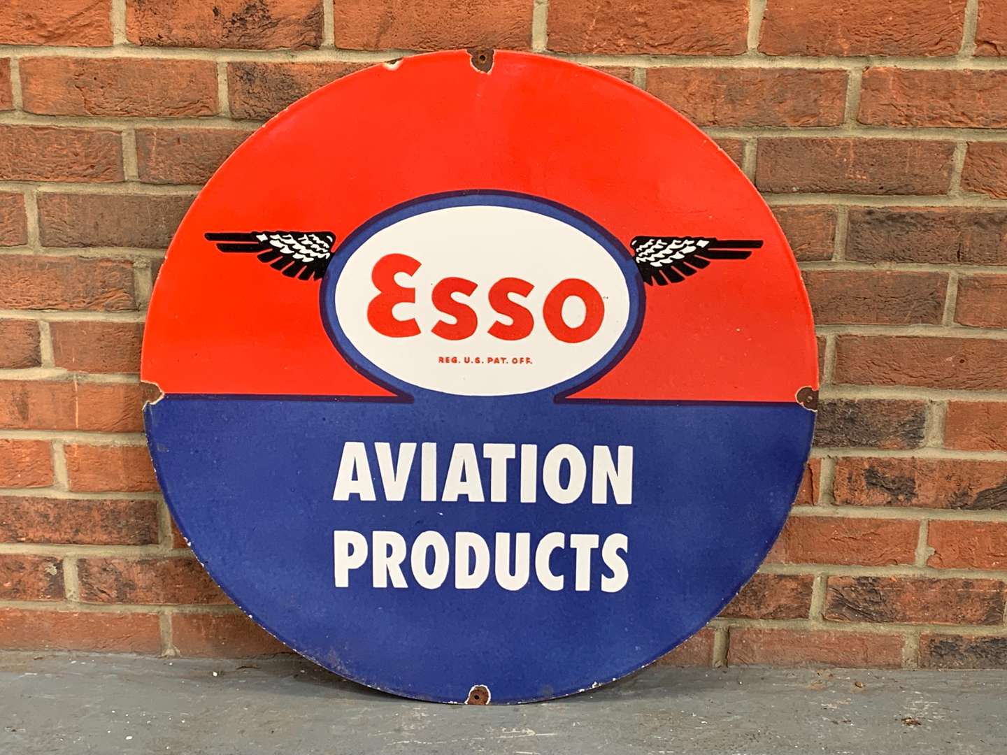 <p>Esso Aviation Products Circular Sign&nbsp;</p>