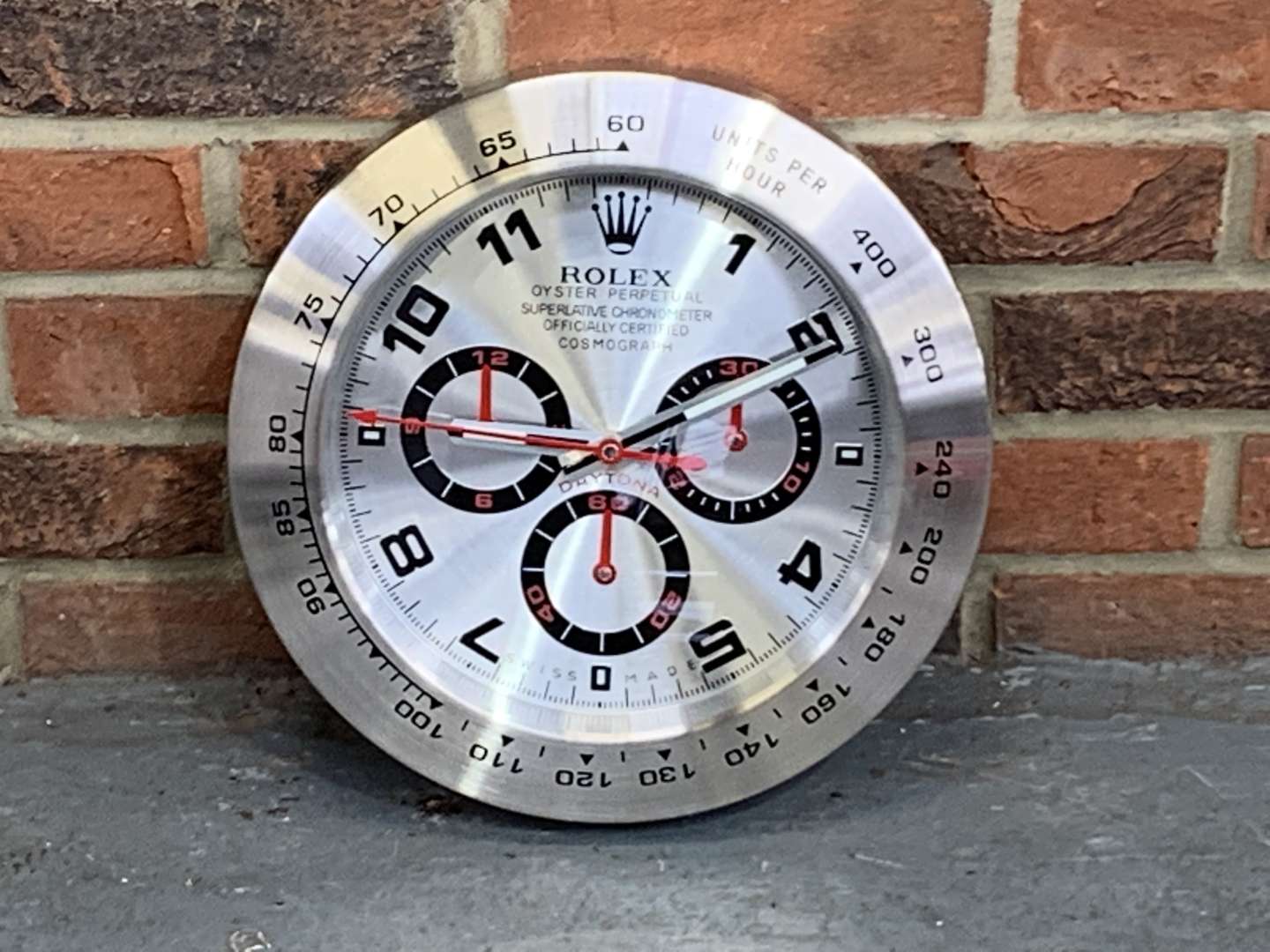 <p>Modern Rolex Cosmograph Wall Clock&nbsp;</p>