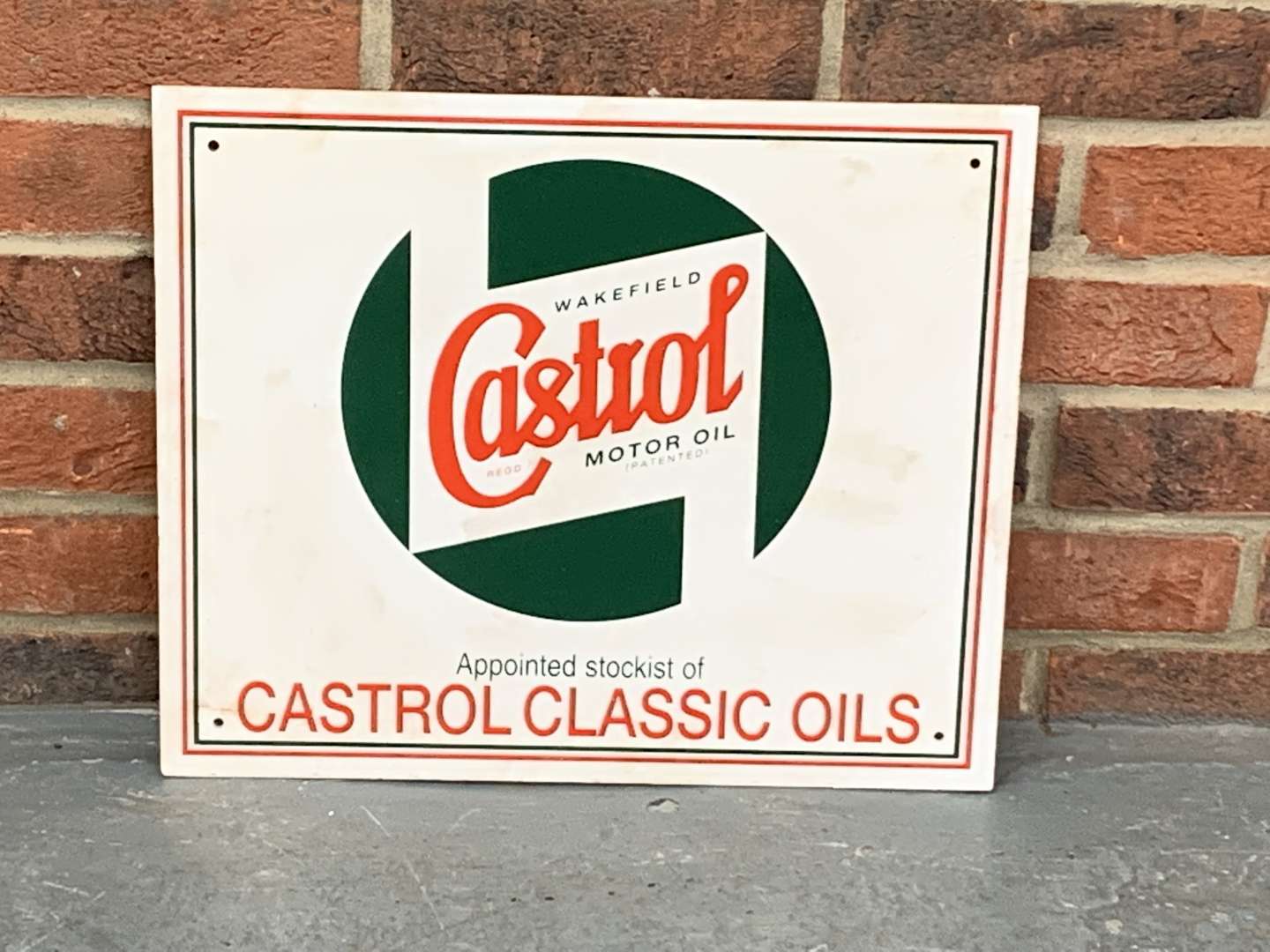 <p>Castrol Classic Oils Plastic Sign</p>