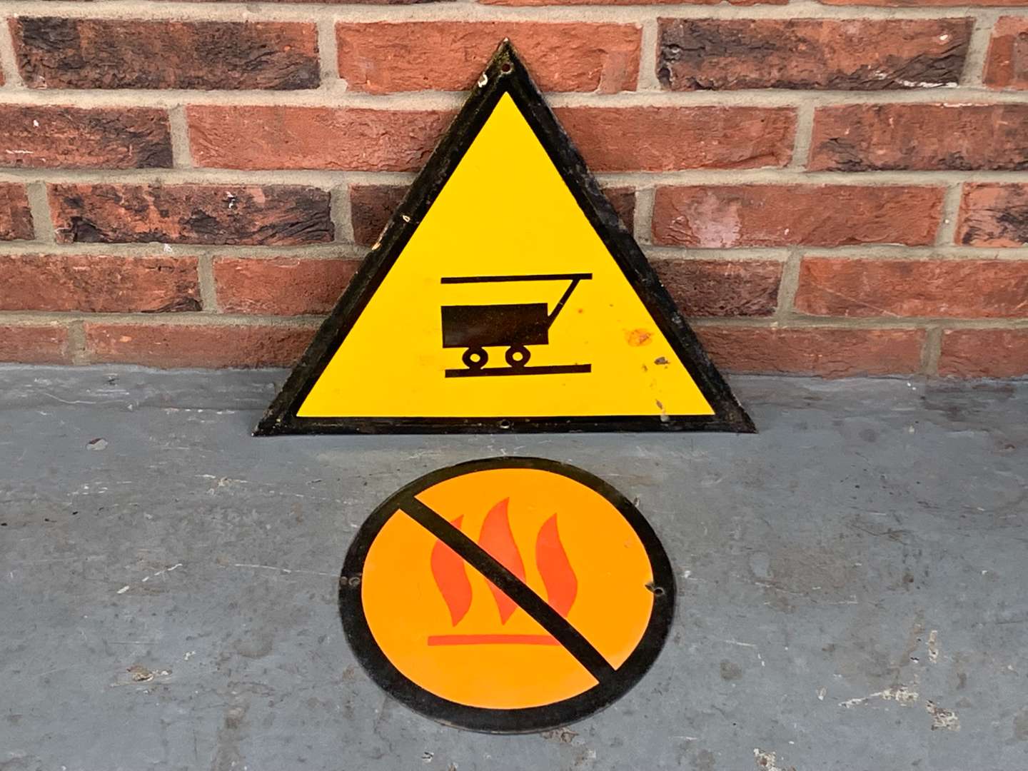 <p>Two Circular Enamel Safety Signs&nbsp;</p>