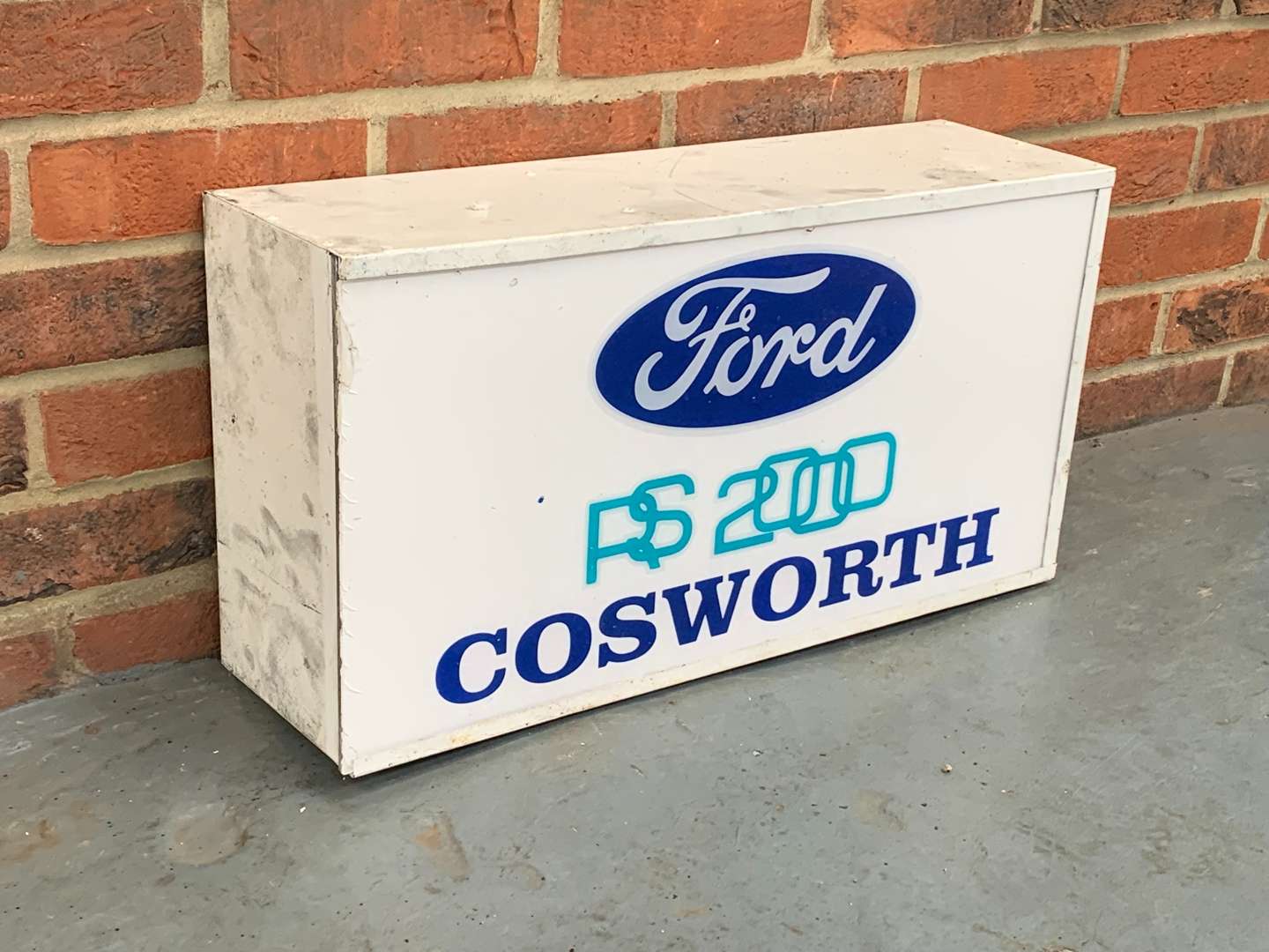 <p>Ford RS200 Cosworth Made Light Box</p>