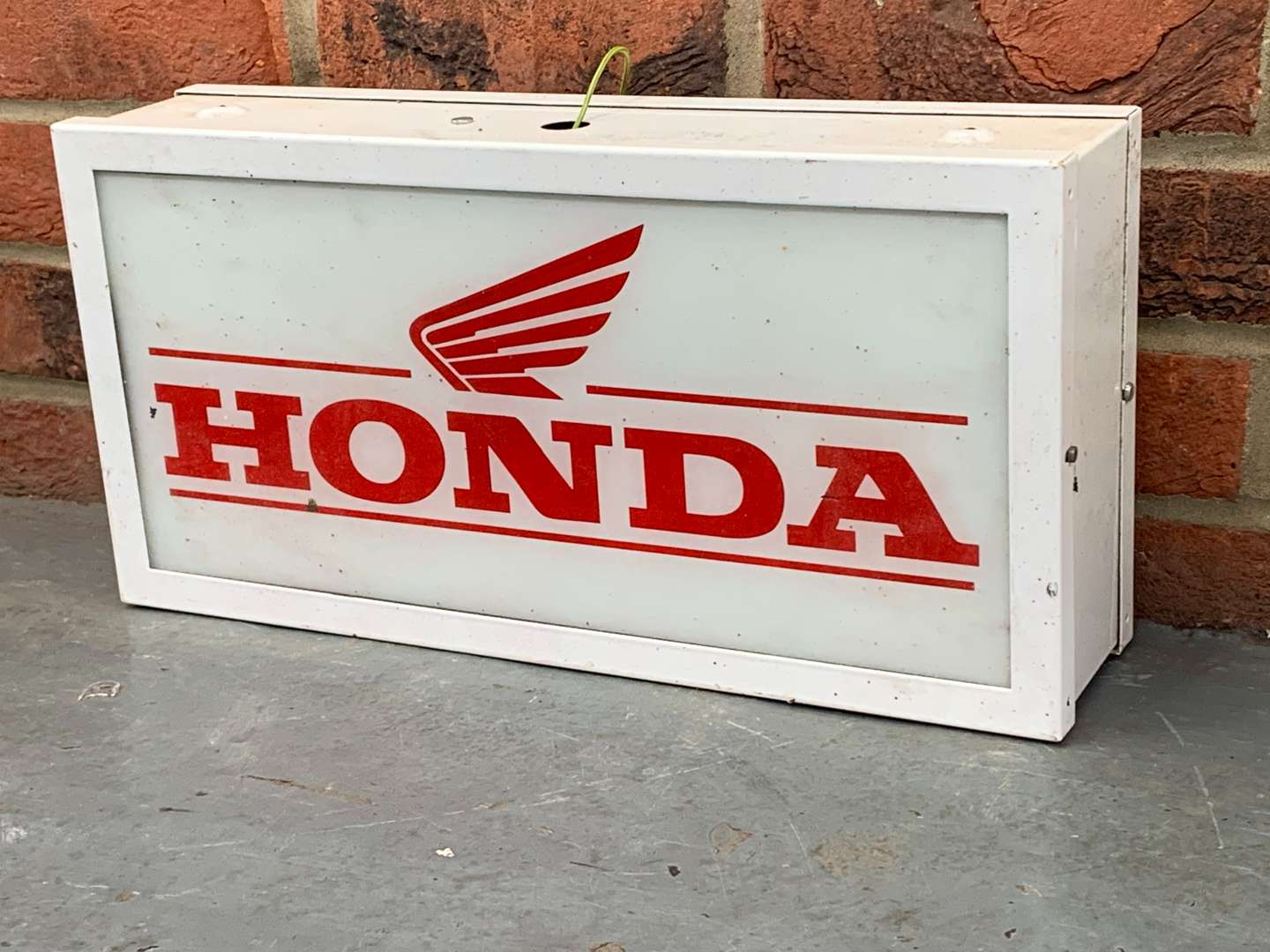 <p>Honda British Made Light Box</p>