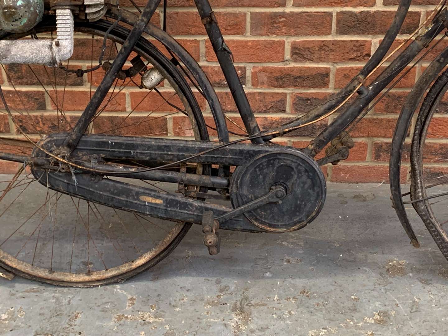 <p>Trojan Mini Motor Attached to a Vintage Bicycle</p>