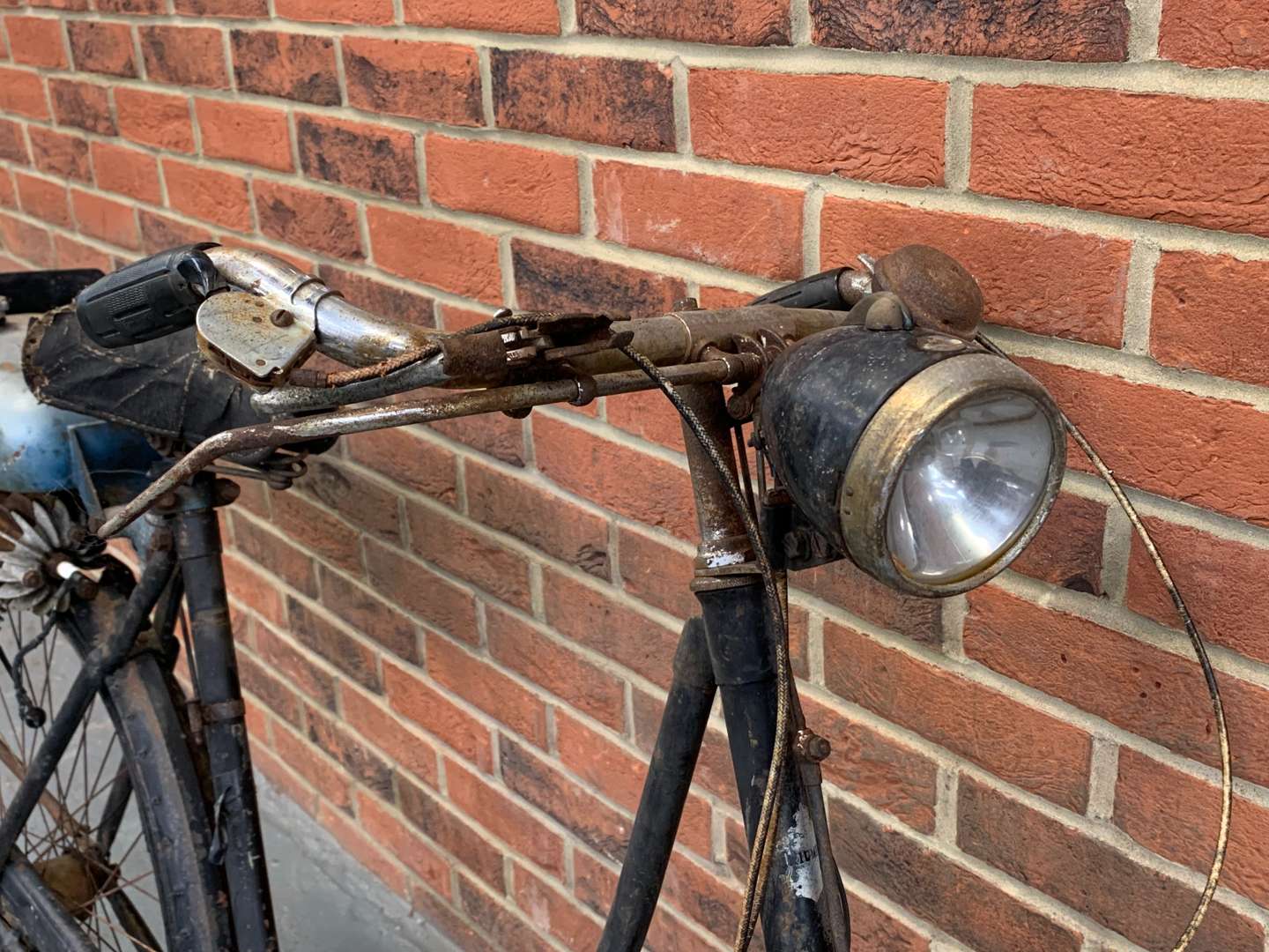 <p>Trojan Mini Motor Attached to a Vintage Bicycle</p>