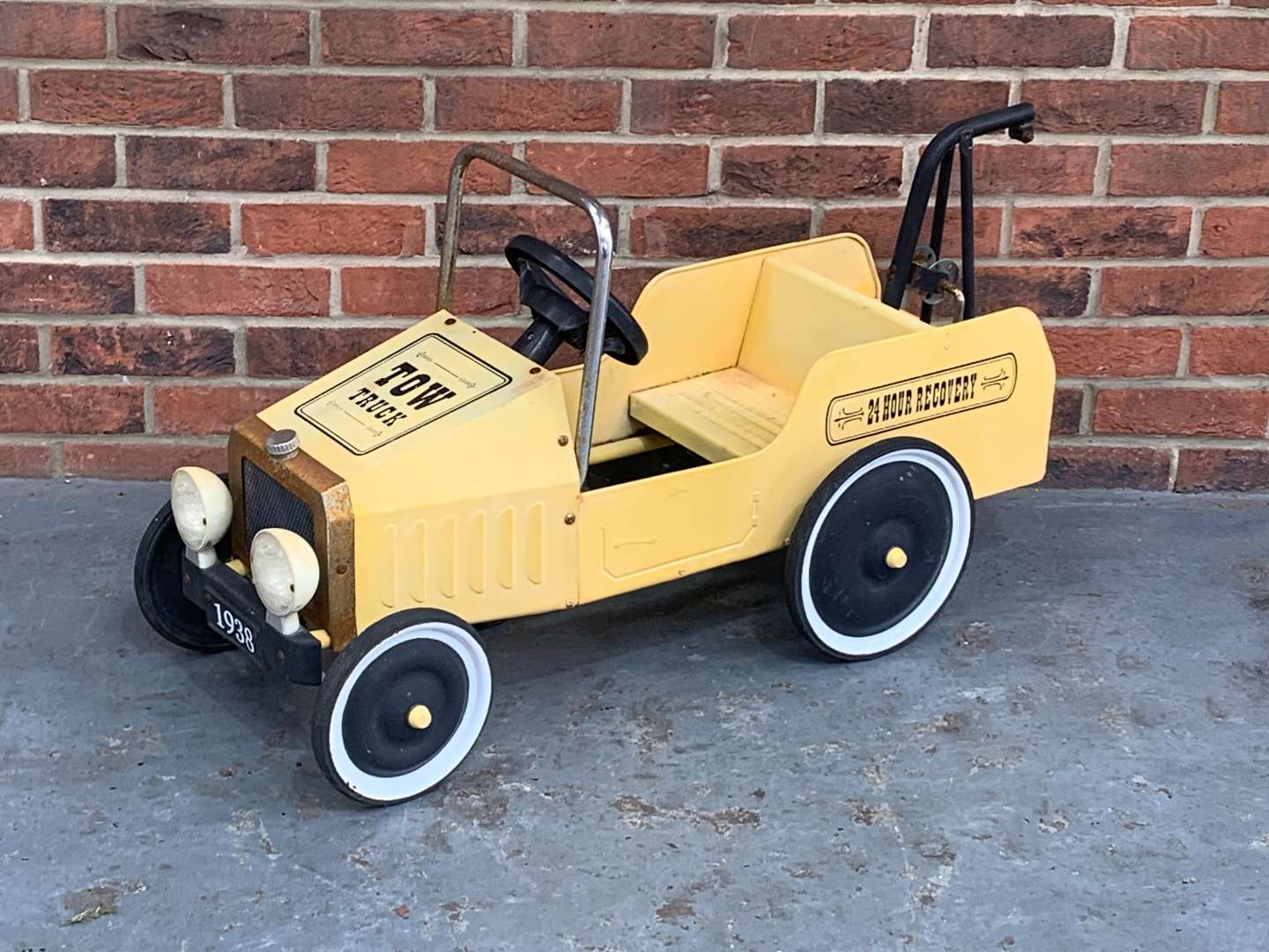 <p>Tin Plate Childs Pedal Tow Truck</p>