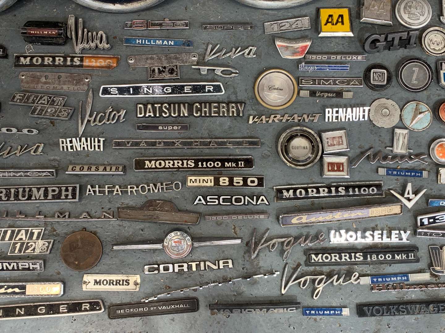 <p>Large Quantity of Classic Car Badges</p>
