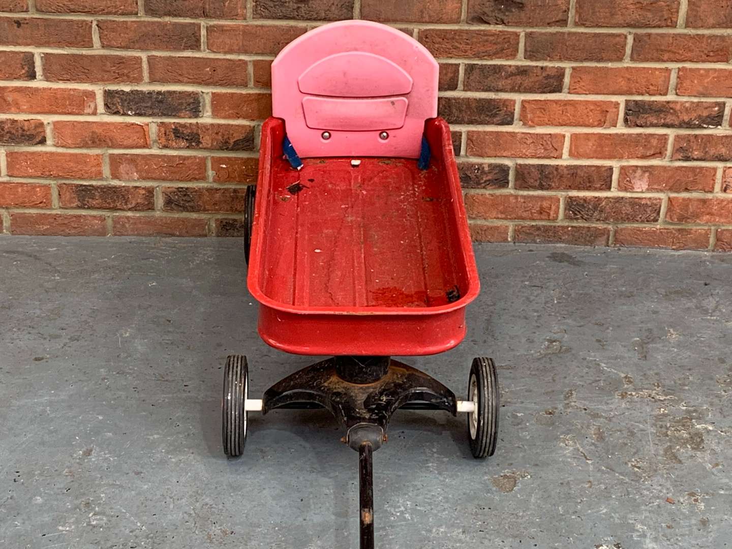 <p>Radio Flyer Tin Childs Pull Along Cart</p>