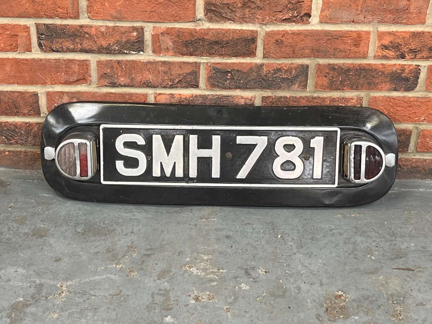 <p>Riley/Bentley Number Plate Holder and Lights</p>