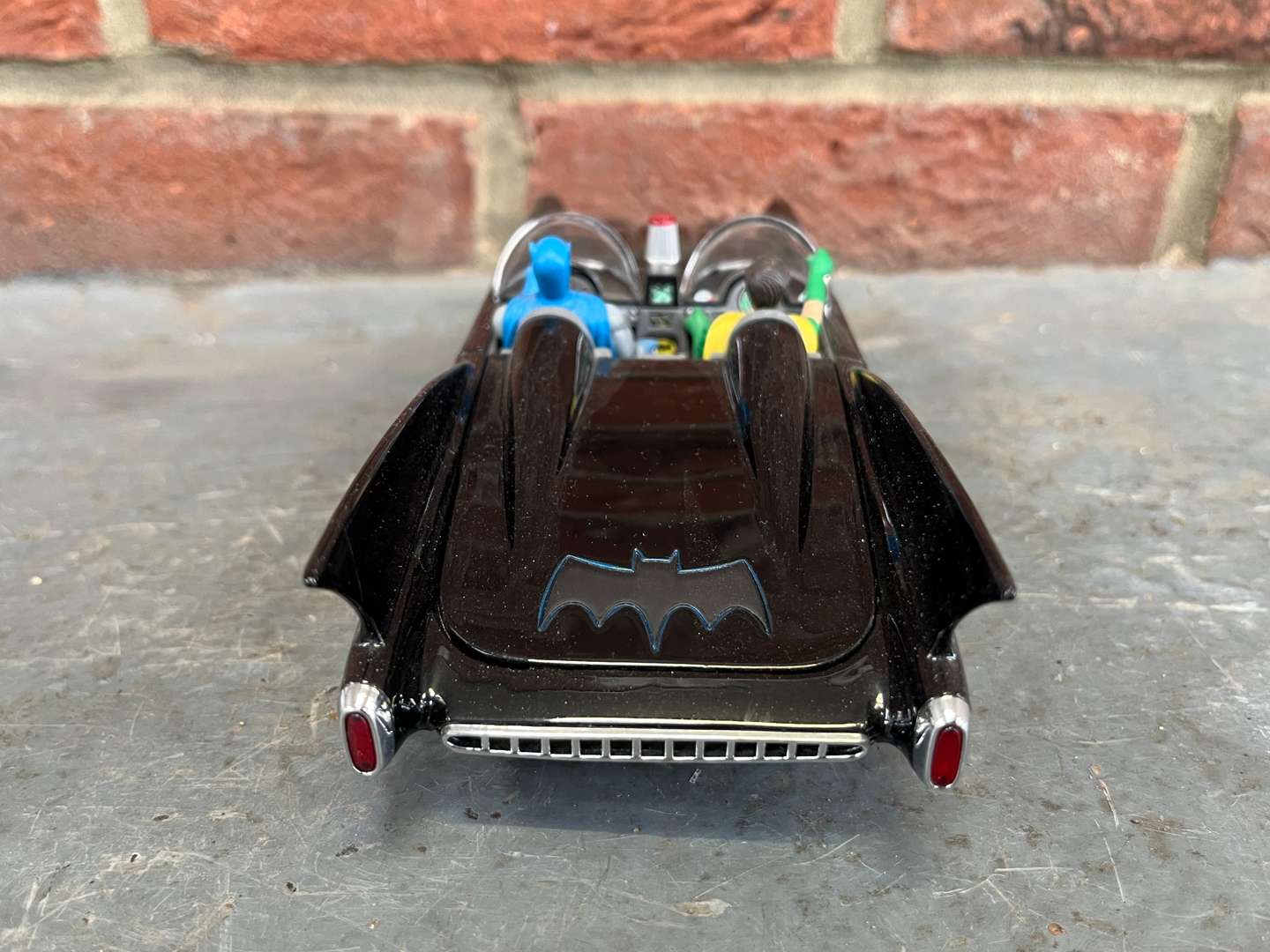 <p>Bat Mobile Model Car By Danbury Mint</p>