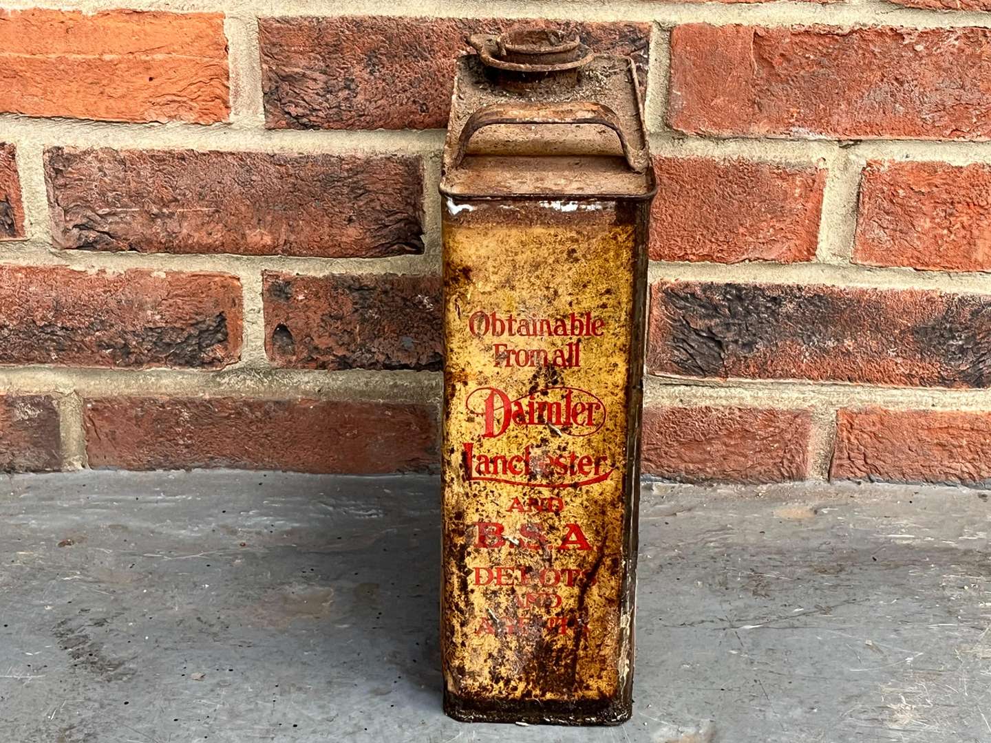 <p>&nbsp;1920/30's Daimler Lanchester and BSA Cars Oil Can</p>