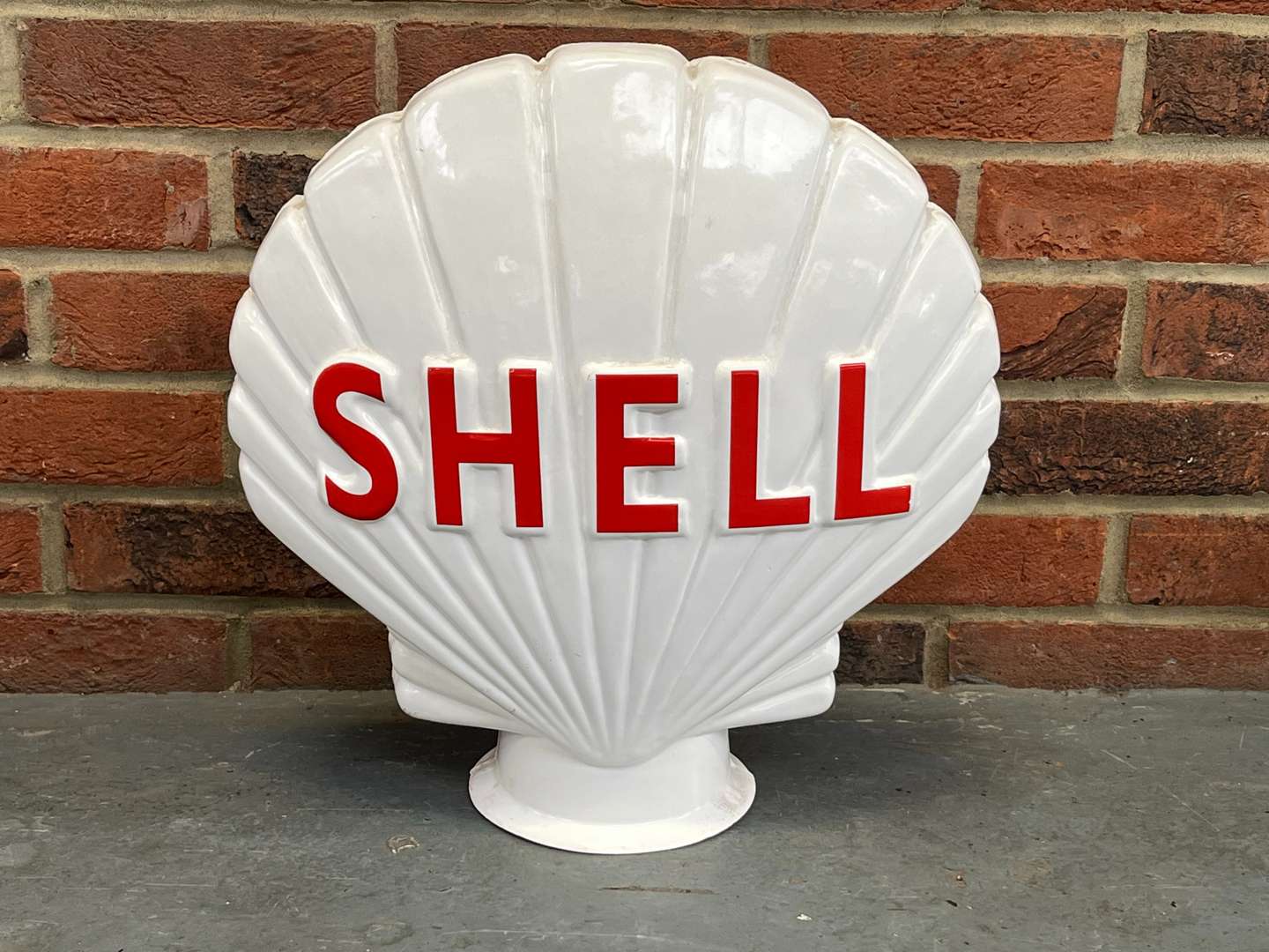 <p>Shell Fibreglass Petrol Globe</p>