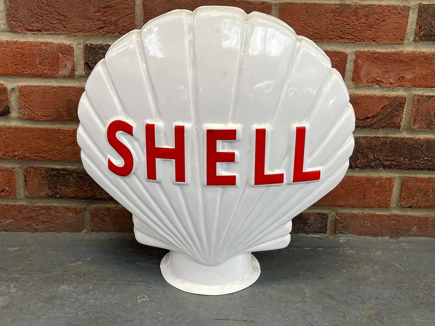 <p>Shell Fibreglass Petrol Globe</p>