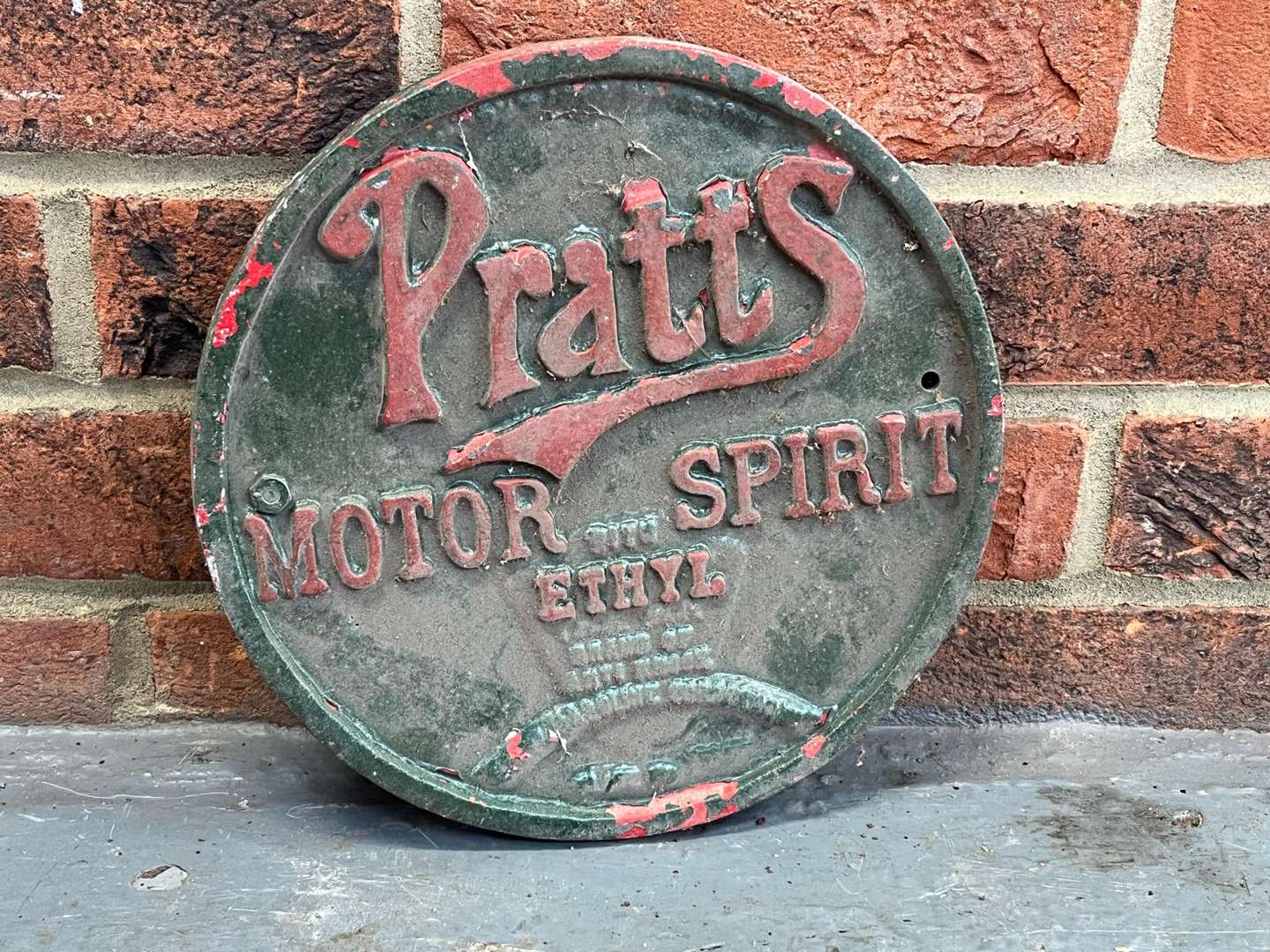 <p>Pratts Motor Spirit Cast Aluminium Sign</p>