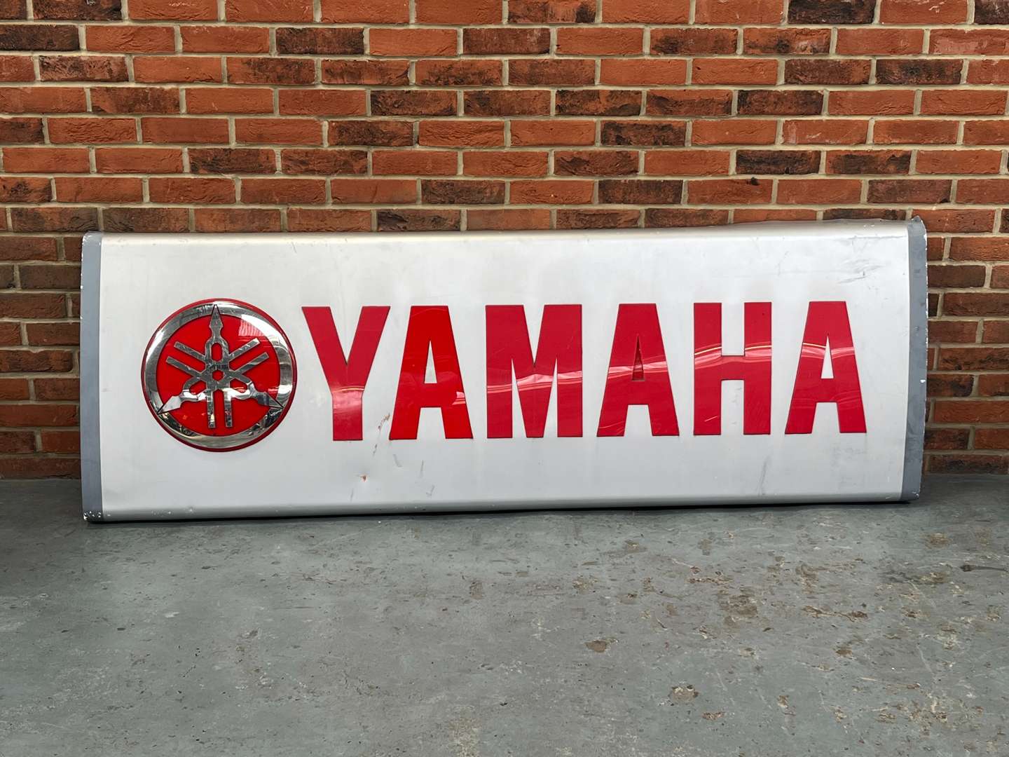 <p>Yamaha Large Dealership Sign&nbsp;</p>