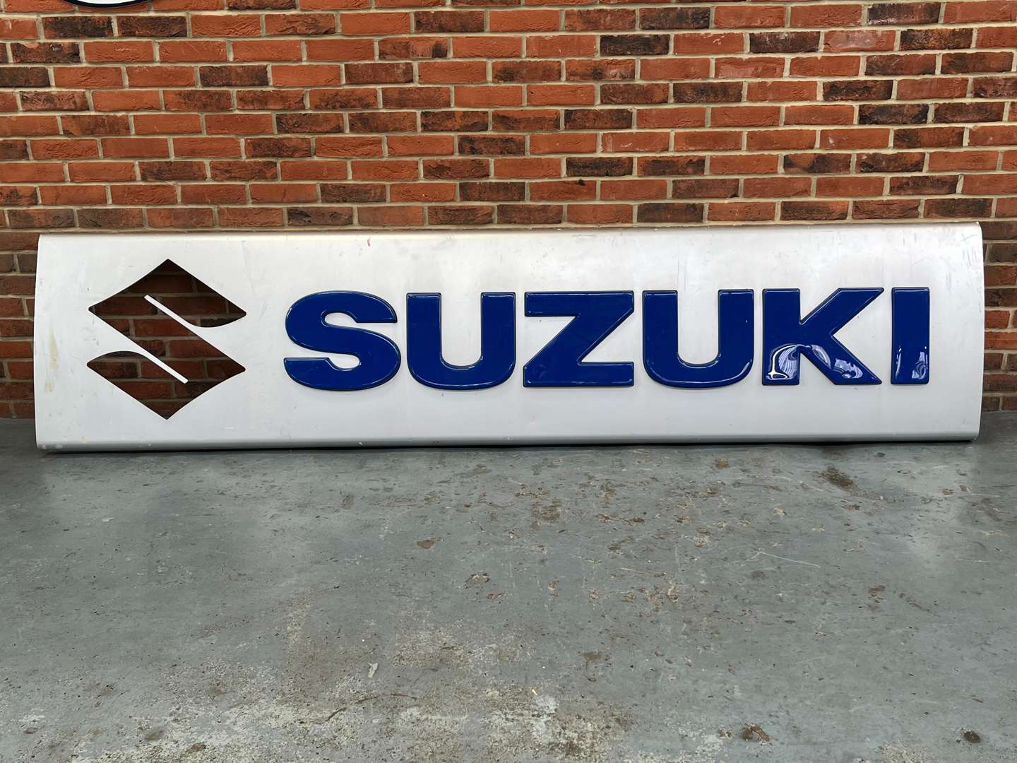 <p>Suzuki Large Dealership Sign&nbsp;</p>