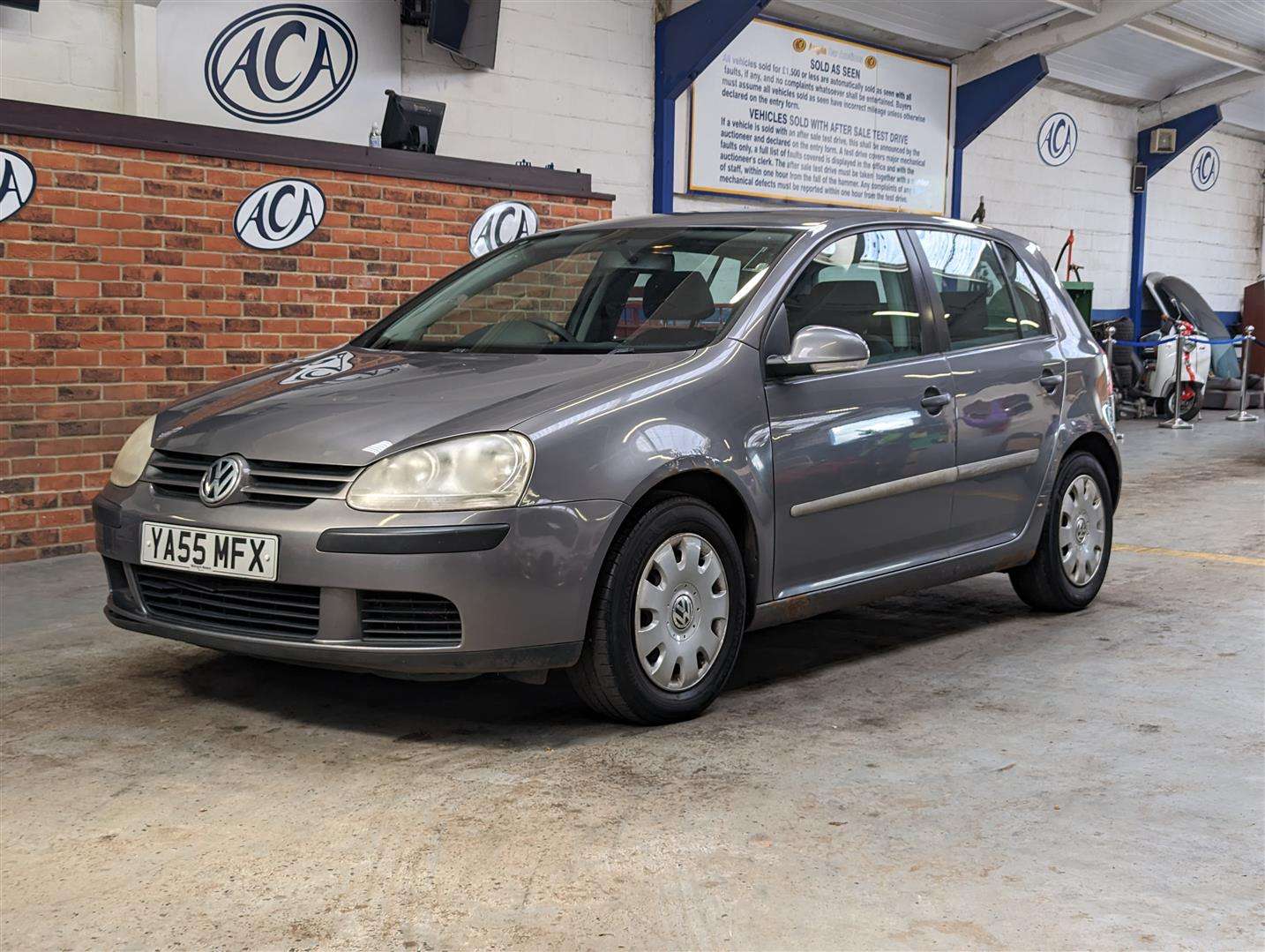 <p>2006 VOLKSWAGEN GOLF S SDI</p>