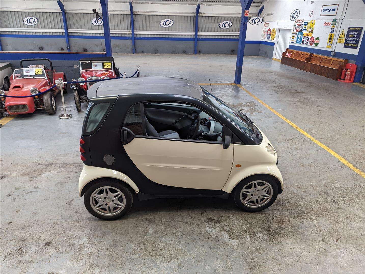 <p>2003 SMART CITY PULSE 50 SEMI-AUTO</p>