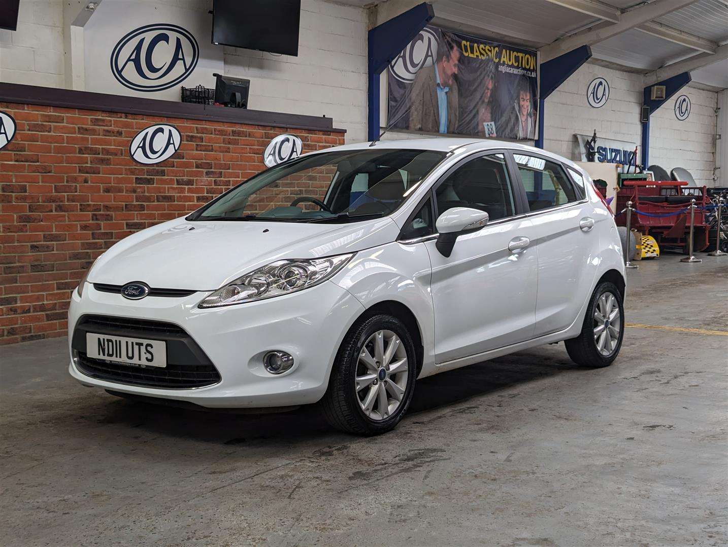 <p>2011 FORD FIESTA ZETEC</p>