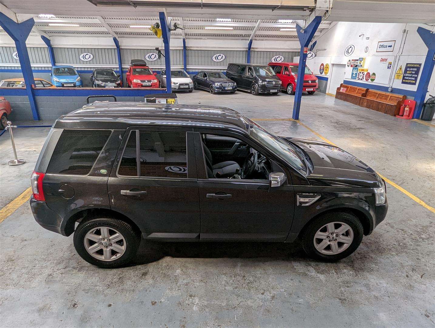 <p>2010 LAND ROVER FREELANDER S TD4 E</p>