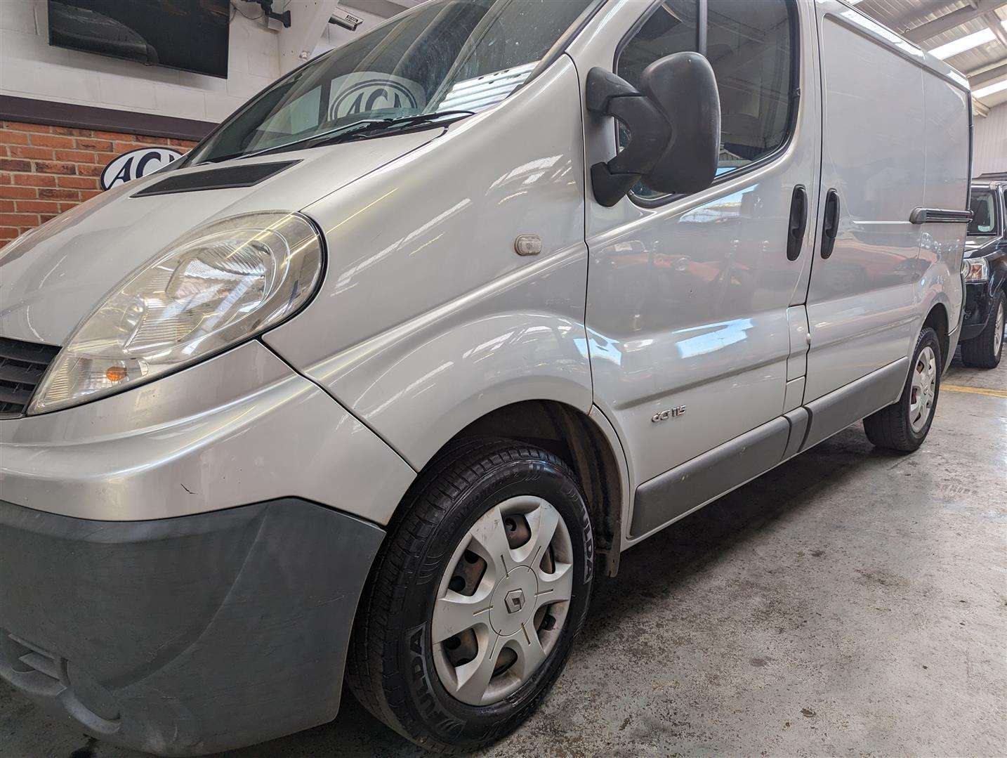 <p>2011 RENAULT TRAFIC SL29 DCI 115</p>