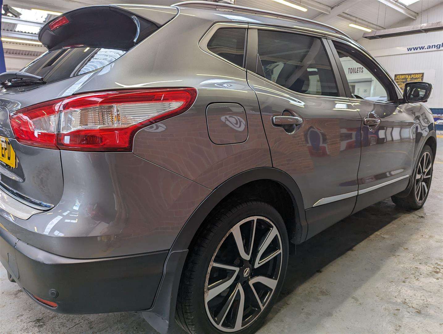 <p>2017 NISSAN QASHQAI TEKNA DIG-T CVT</p>