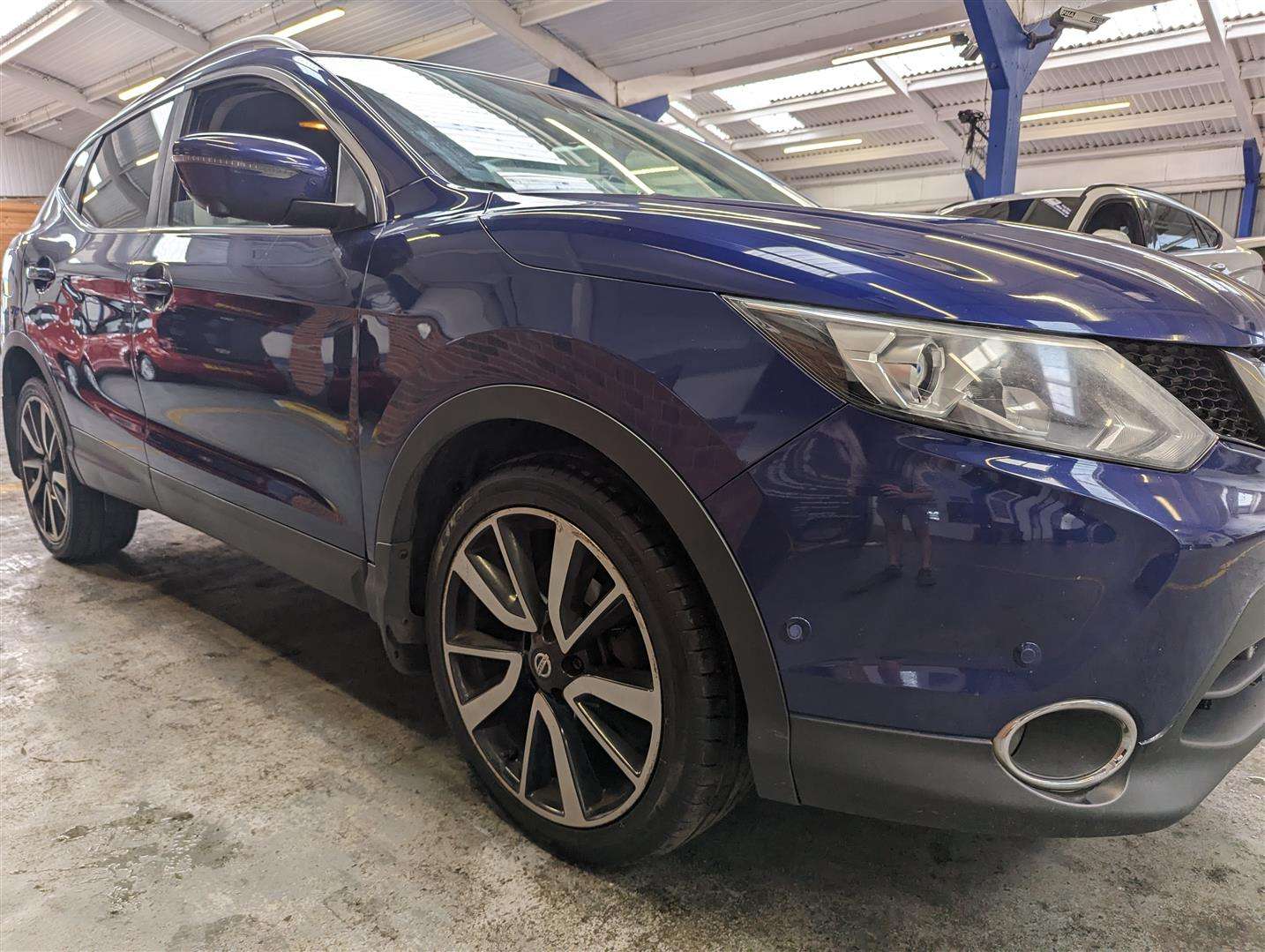 <p>2015 NISSAN QASHQAI TEKNA DCI 4X4</p>