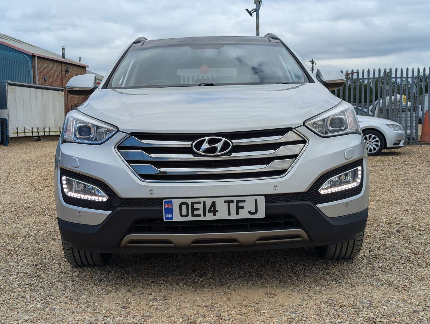 <p>2014 HYUNDAI SANTA FE PREMIUM SE CRDI</p>