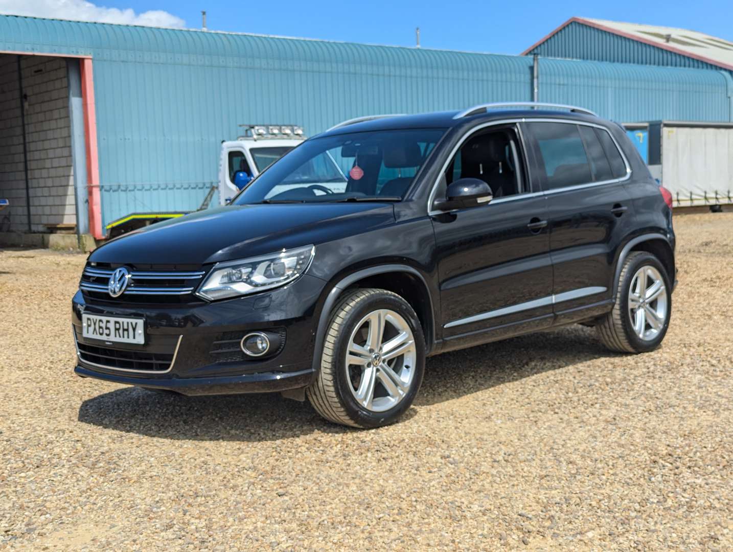 <p>2015 VOLKSWAGEN TIGUAN R LINE ED TDI BMT</p>