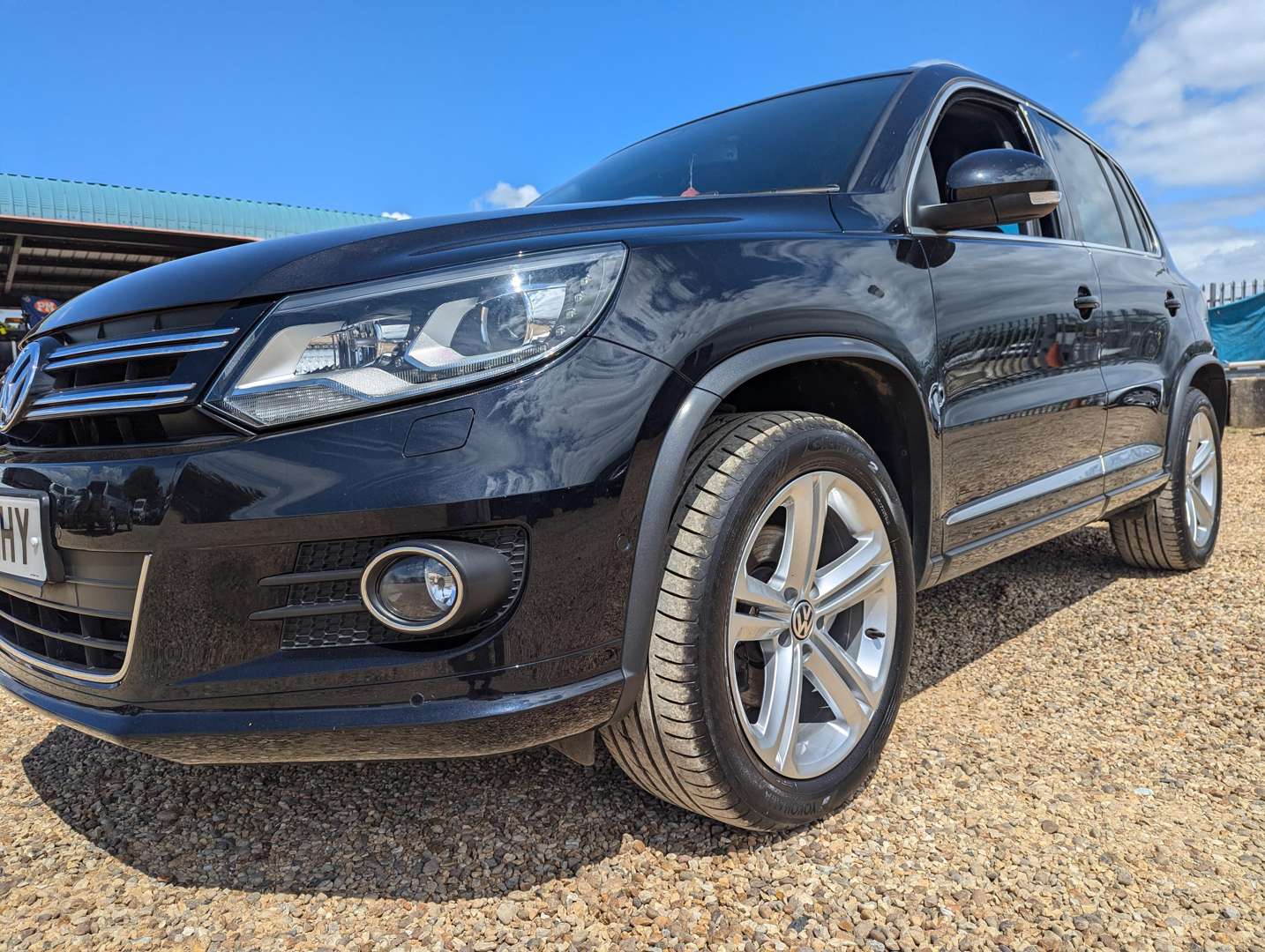 <p>2015 VOLKSWAGEN TIGUAN R LINE ED TDI BMT</p>