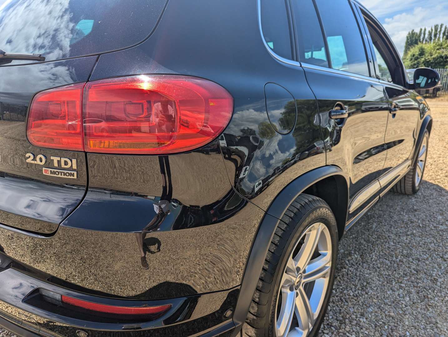 <p>2015 VOLKSWAGEN TIGUAN R LINE ED TDI BMT</p>