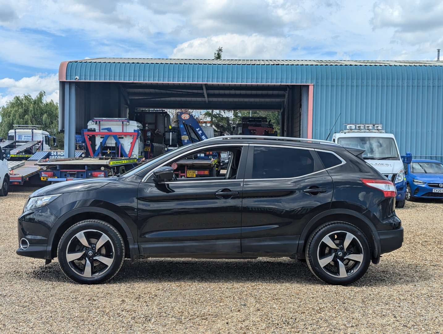 <p>2016 NISSAN QASHQAI N-TEC + DCI</p>