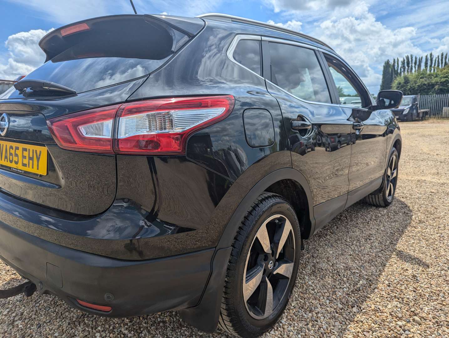 <p>2016 NISSAN QASHQAI N-TEC + DCI</p>