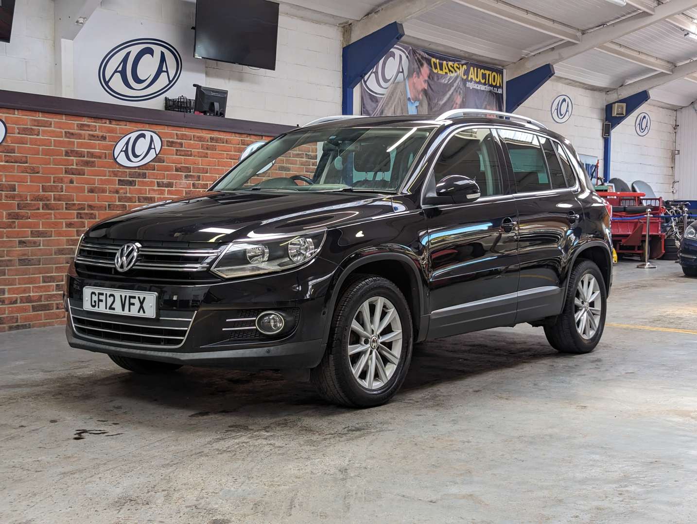 <p>2012 VOLKSWAGEN TIGUAN SE TDI BLUETECH 4M</p>