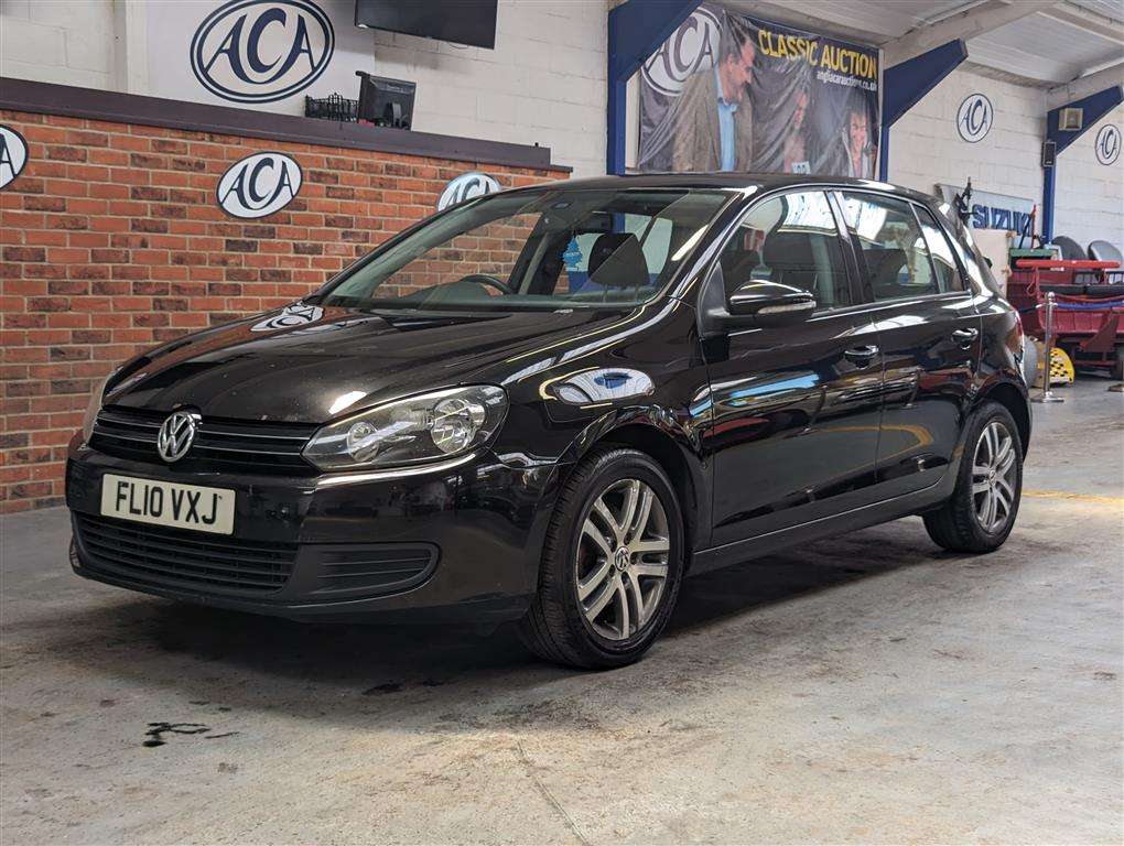 <p>2010 VOLKSWAGEN GOLF **SOLD</p>