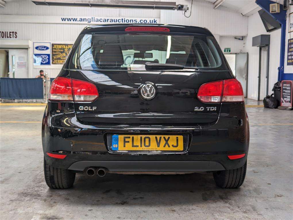 <p>2010 VOLKSWAGEN GOLF **SOLD</p>